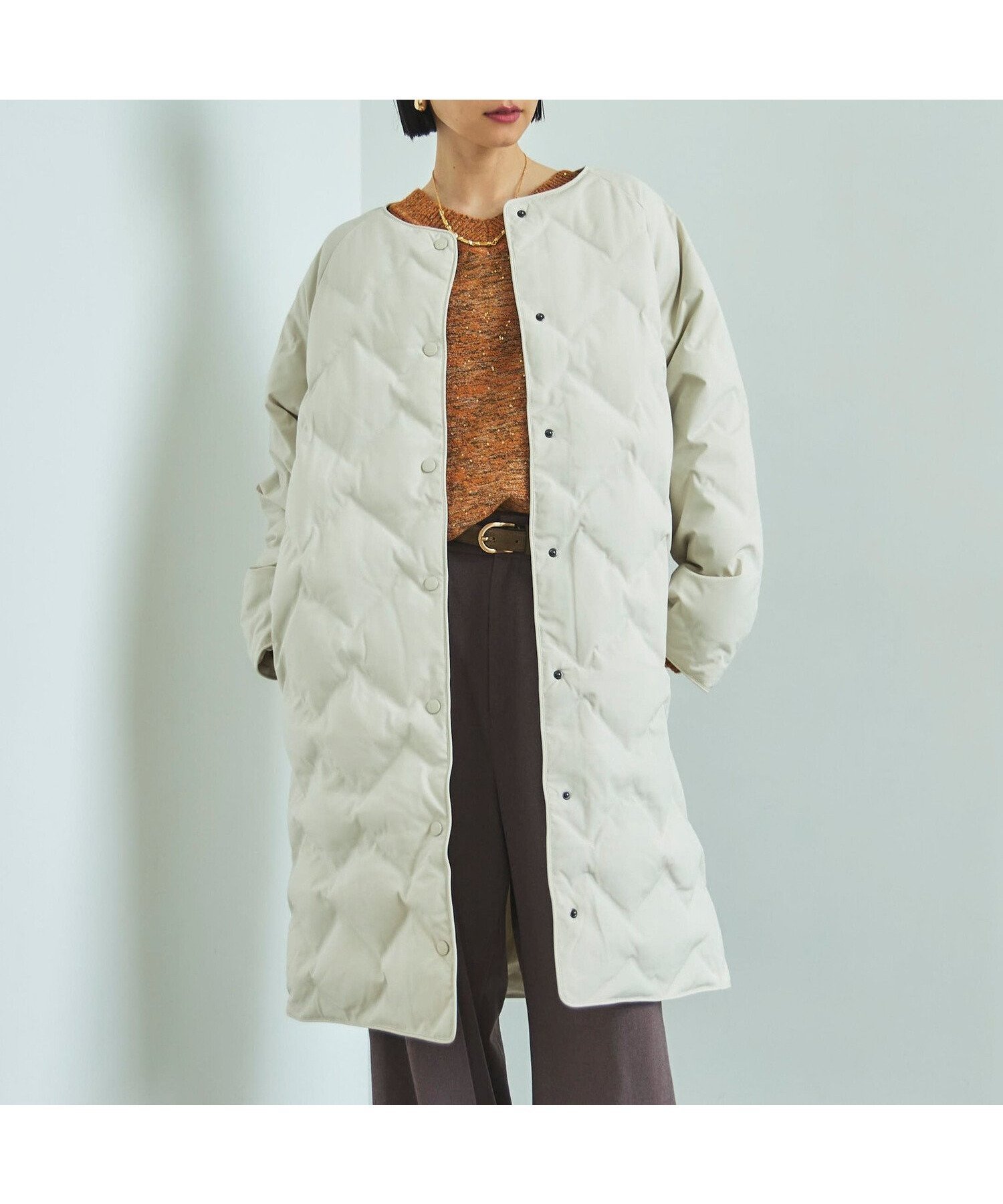 【ドゥ アルシーヴ/Doux archives】のシームレスノーカラーロングコート インテリア・キッズ・メンズ・レディースファッション・服の通販 founy(ファニー) 　ファッション　Fashion　レディースファッション　Fashion for Women　アウター　Coat / Outerwear Collection　コート・ロングコート・ピーコート　Long Coats, Peacoats & More　キルティング　Quilted, Quilting　ダウン　Down, Puffer　防寒　Cold Protection, Winter-Ready　マフラー　Scarf, Muffler　ロング　Long, Long-Length　冬　Winter / This Winter　おすすめ　Recommended / Our Picks　IVORY|ID: prp329100004770601 ipo3291000000035047140