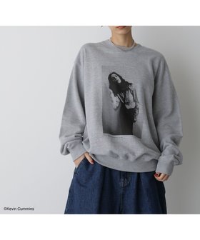 【ナノ ユニバース/nano universe】 「STEVELOUR」Kevin Cummins×STEVELOURトレーナー人気、トレンドファッション・服の通販 founy(ファニー) ファッション Fashion レディースファッション Fashion for Women トップス・カットソー Cut & Sew Tops ベロアトップス Velour Tops / Velvet-Look Items クール Cool, Chic コンパクト Compact, Small Size シンプル Simple, Minimal 雑誌 Magazine, Fashion Magazine トレーナー Sweatshirt, Trainer ニューヨーク New York, NYC Style パフォーマンス Performance, Active Function ビッグ Big, Oversized プリント Print, Printed Pattern ベロア Velour, Soft Velvet モダン Modern, Contemporary モノトーン Monotone, Black and White 2025年 2025 2025-2026秋冬・A/W Autumn/Winter 2025–26 AW25–26 |ID:prp329100004770639