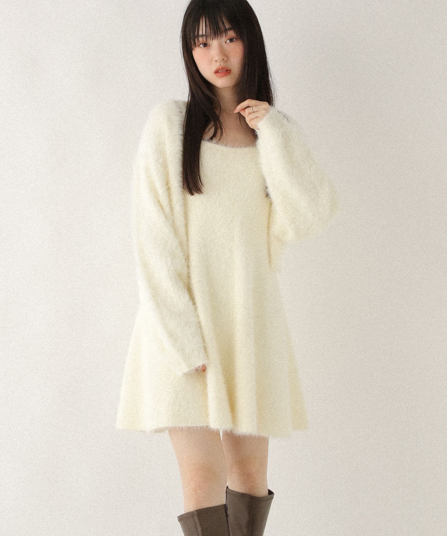 【ヘザー/Heather】のペプラムシャギーワンピース2P インテリア・キッズ・メンズ・レディースファッション・服の通販 founy(ファニー) ファッション Fashion レディースファッション Fashion for Women ワンピース Dresses カーディガン Cardigan, Knitwear キャミワンピース Cami Dress, Slip Dress シンプル Simple, Minimal スウェット / スエット Sweatshirt, Sweatwear デニム Denim, Jeans Material ボトム Bottoms, Lower Wear 冬 Winter / This Winter アイボリー|ID: prp329100004770846 ipo3291000000034562048