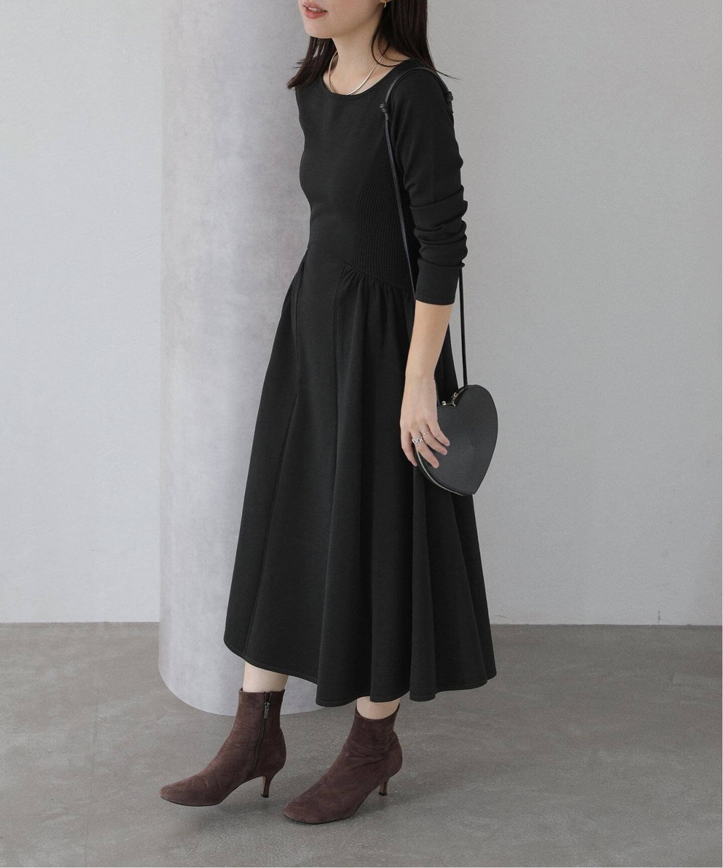 【ラ トータリテ/La TOTALITE】のフィットフレアニットワンピース インテリア・キッズ・メンズ・レディースファッション・服の通販 founy(ファニー) 　ファッション　Fashion　レディースファッション　Fashion for Women　ワンピース　Dresses　ニットワンピース　Knit Dresses　2025年　2025　2025-2026秋冬・A/W　Autumn/Winter 2025–26 AW25–26　フィット　Fit, Slim Fit　フレア　Flare, Flared　エレガント 上品　Elegant　ブラック|ID: prp329100004770933 ipo3291000000034988110