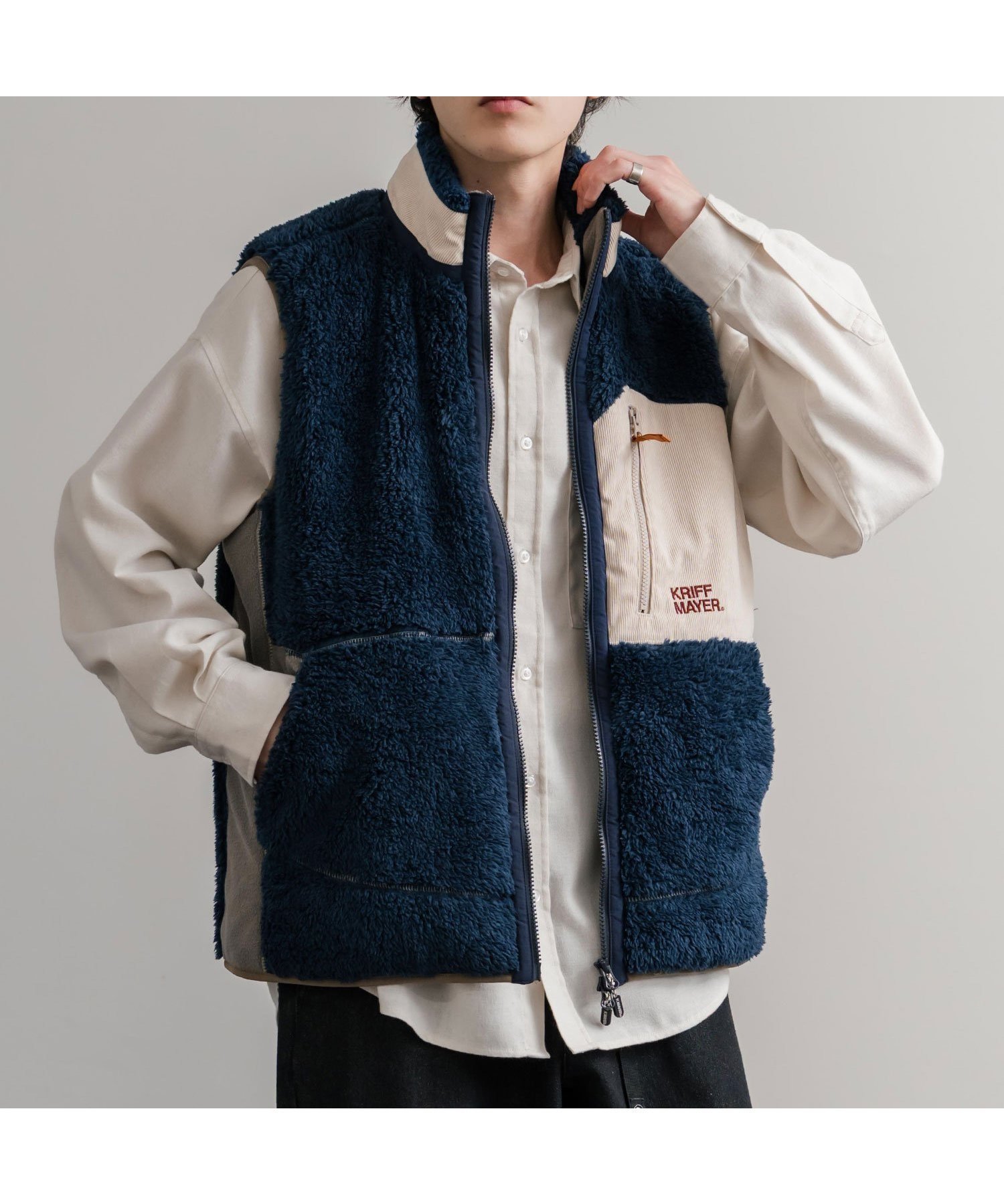 【ロッキーモンロー/Rocky Monroe】のKRIFF MAYER シャギーボアベスト インテリア・キッズ・メンズ・レディースファッション・服の通販 founy(ファニー) 　ファッション　Fashion　レディースファッション　Fashion for Women　アウター　Coat / Outerwear Collection　トップス・カットソー　Cut & Sew Tops　ベスト&ジレ / 重ね着スタイル　Vests & Gilets　アウトドア　Outdoor Clothing　アメリカン　American Style　インナー　Innerwear　カットソー　Cut and Sewn Top　コンパクト　Compact, Small Size　ジップ　Zip, Zipper　スタンド　Stand Collar, Upright Stand　スマホ　Smartphone, Mobile Device　トレンド　Trend, Trending Now　バランス　Balance, Style Balance　フィット　Fit, Slim Fit　プリント　Print, Printed Pattern　ベーシック　Basic, Essential　ポケット　Pocket, Pocket Detail　ミックス　Mix, Mixed Style　メッシュ　Mesh, Net Fabric　メンズ　Men's, Menswear　再入荷　Restock / Back in Stock　おすすめ　Recommended / Our Picks　79.ネイビー|ID: prp329100004771026 ipo3291000000034596841