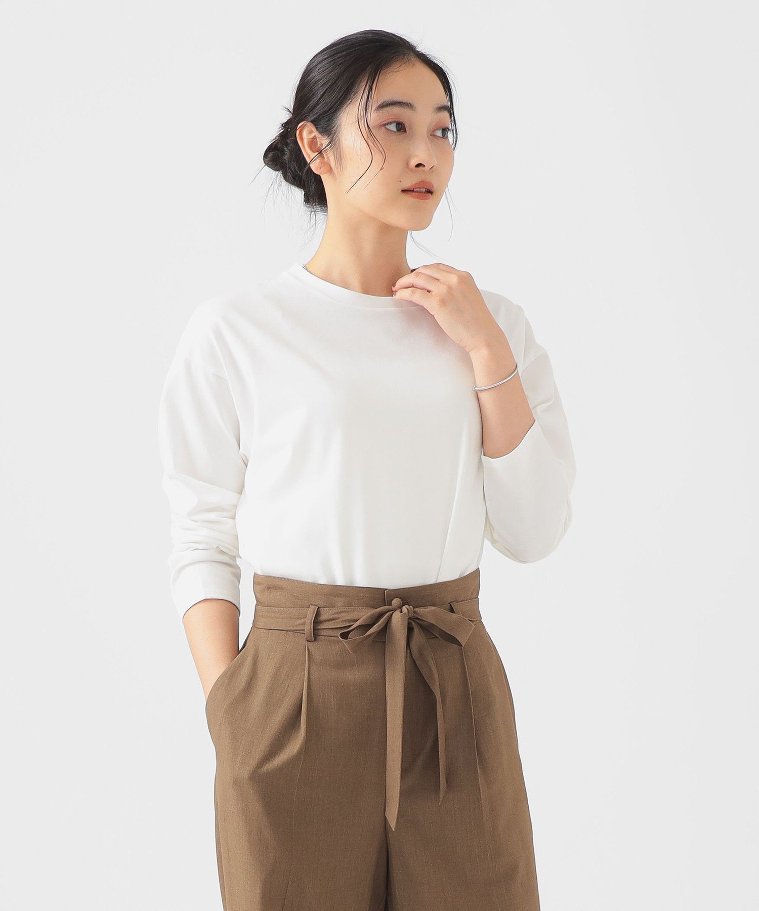 【ビーミングライフストアバイビームス/B:MING LIFE STORE by BEAMS】の【11/13新規値下げ】ベーシック ロング Tシャツ 25AW ロングシーズン インテリア・キッズ・メンズ・レディースファッション・服の通販 founy(ファニー) ファッション Fashion レディースファッション Fashion for Women トップス・カットソー Cut & Sew Tops シャツ・ブラウス・オフィスカジュアル Elegant Blouses & Button-Ups ロングTシャツ・Tシャツ Longline T-Shirts & Tees ウェーブ Wavy Pattern シンプル Simple, Minimal 定番 Standard, Basic Item ベーシック Basic, Essential ラウンド Round, Round Neck ロング Long, Long-Length 再入荷 Restock / Back in Stock おすすめ Recommended / Our Picks 2025年 2025 2025-2026秋冬・A/W Autumn/Winter 2025–26 AW25–26 OFF_WHITE|ID: prp329100004771576 ipo3291000000034718837