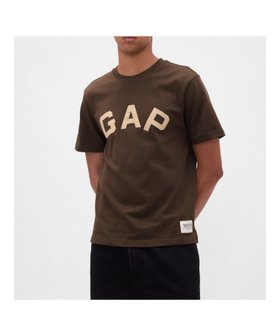 【ギャップ/GAP】のヘビーウェイト GAPロゴ クロップドTシャツ 人気、トレンドファッション・服の通販 founy(ファニー) ファッション Fashion レディースファッション Fashion for Women トップス・カットソー Cut & Sew Tops シャツ・ブラウス・オフィスカジュアル Elegant Blouses & Button-Ups ロングTシャツ・Tシャツ Longline T-Shirts & Tees おすすめ Recommended / Our Picks クロップド Cropped, Short Length ショート Short, Short Length ストレート Straight, Straight Cut フィット Fit, Slim Fit フロント Front, Front Design リラックス Relax, Relaxed Fit 半袖 Short Sleeve, Half Sleeve |ID:prp329100004771587