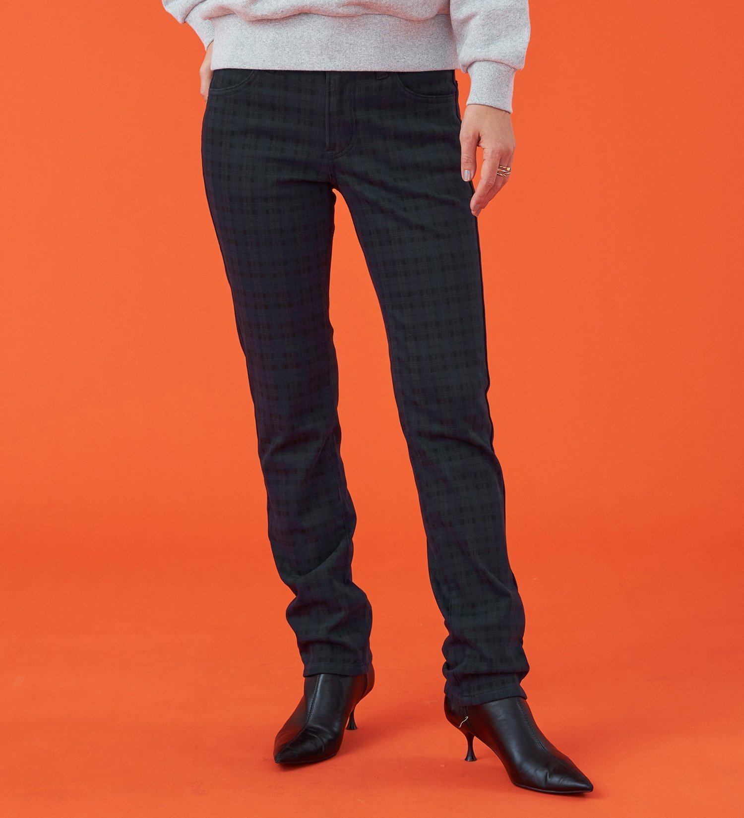 【エドウイン オンライン モール/EDWIN ONLINE MALL】のEDWIN LADIES 『裏起毛であったかい.』BODY FIREジャージーズスリムストレートデニムパンツ【エントリーモデル】【暖】 人気、トレンドファッション・服の通販 founy(ファニー) ファッション Fashion レディースファッション Fashion for Women パンツ Pants & Trousers デニムパンツ・ジーンズ・美脚デニム Denim Jeans & Pants オレンジ Orange ストレート Straight, Straight Cut スリム Slim, Slim Fit フィット Fit, Slim Fit ボトム Bottoms, Lower Wear 人気 Popular, Best Seller 冬 Winter / This Winter 定番 Standard, Basic Item other-1|ID: prp329100004771617 ipo3291000000034568438