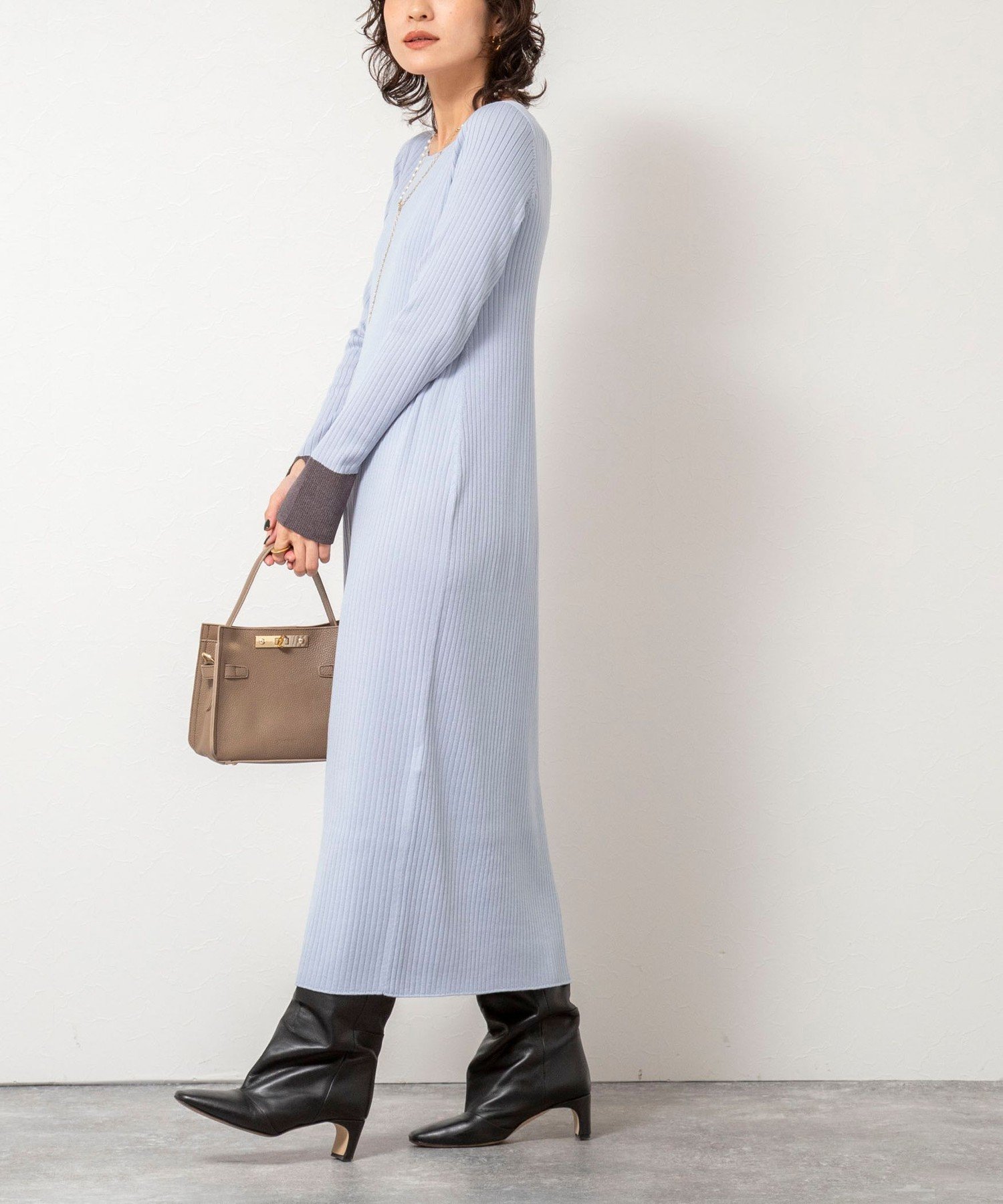 【ノーリーズ/NOLLEY'S】の《手洗い可能》ウール混ワイドリブ袖口配色ロングワンピース インテリア・キッズ・メンズ・レディースファッション・服の通販 founy(ファニー) ファッション Fashion レディースファッション Fashion for Women ワンピース Dresses 2025年 2025 2025-2026秋冬・A/W Autumn/Winter 2025–26 AW25–26 おすすめ Recommended / Our Picks スリット Slit, Slit Detail ロング Long, Long-Length ワイドリブ Wide Rib, Wide Ribbed Knit サックス|ID: prp329100004771739 ipo3291000000035020071