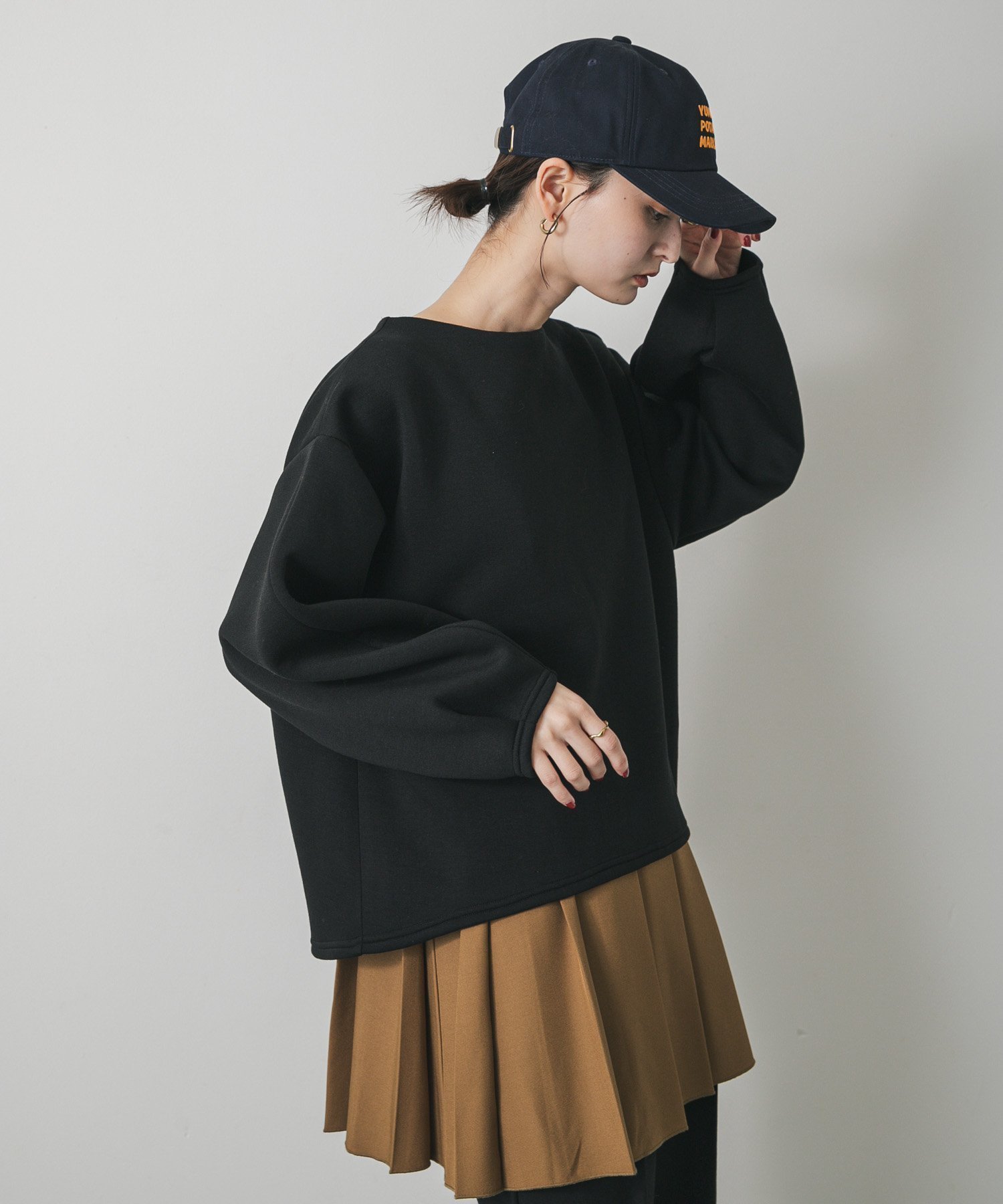 【センスオブプレイス/SENSE OF PLACE by URBAN RESEARCH】のコクーンスリーブカットトップ インテリア・キッズ・メンズ・レディースファッション・服の通販 founy(ファニー) 　ファッション　Fashion　レディースファッション　Fashion for Women　2025年　2025　2025-2026秋冬・A/W　Autumn/Winter 2025–26 AW25–26　冬　Winter / This Winter　シンプル　Simple, Minimal　ワンポイント　One Point, Statement Accent　エレガント 上品　Elegant　A/W・秋冬　Autumn/Winter　ブラック|ID: prp329100004771828 ipo3291000000034571255