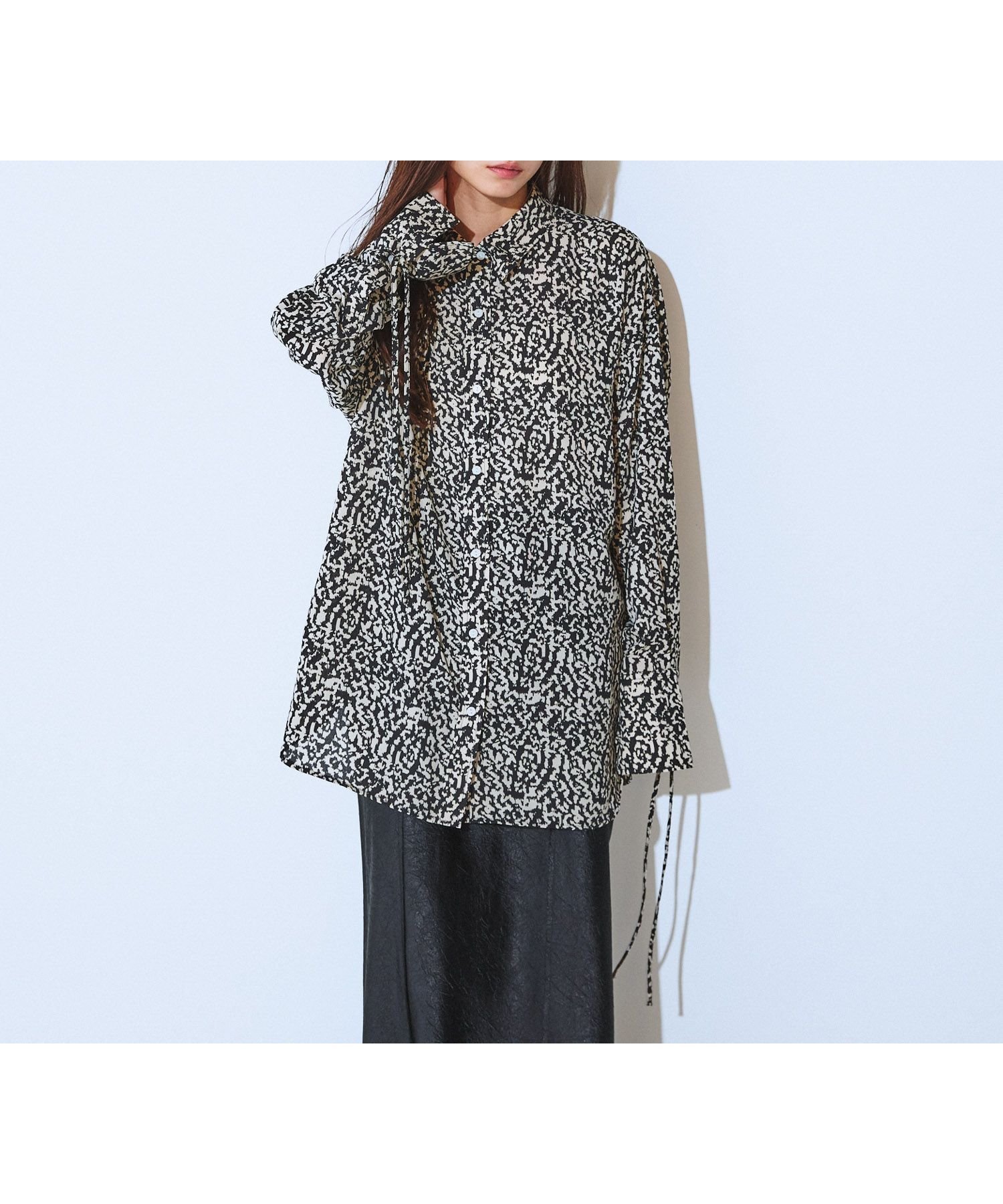 【ジーナシス/JEANASiS】の2WAYカフスシルキーシャツ インテリア・キッズ・メンズ・レディースファッション・服の通販 founy(ファニー) 　ファッション　Fashion　レディースファッション　Fashion for Women　トップス・カットソー　Cut & Sew Tops　シャツ・ブラウス・オフィスカジュアル　Elegant Blouses & Button-Ups　カフス　Cuff Design　シンプル　Simple, Minimal　スウェット / スエット　Sweatshirt, Sweatwear　デニム　Denim, Jeans Material　リボン　Ribbon, Bow　ルーズ　Loose, Oversized　ブラック系その他|ID: prp329100004772040 ipo3291000000034693141