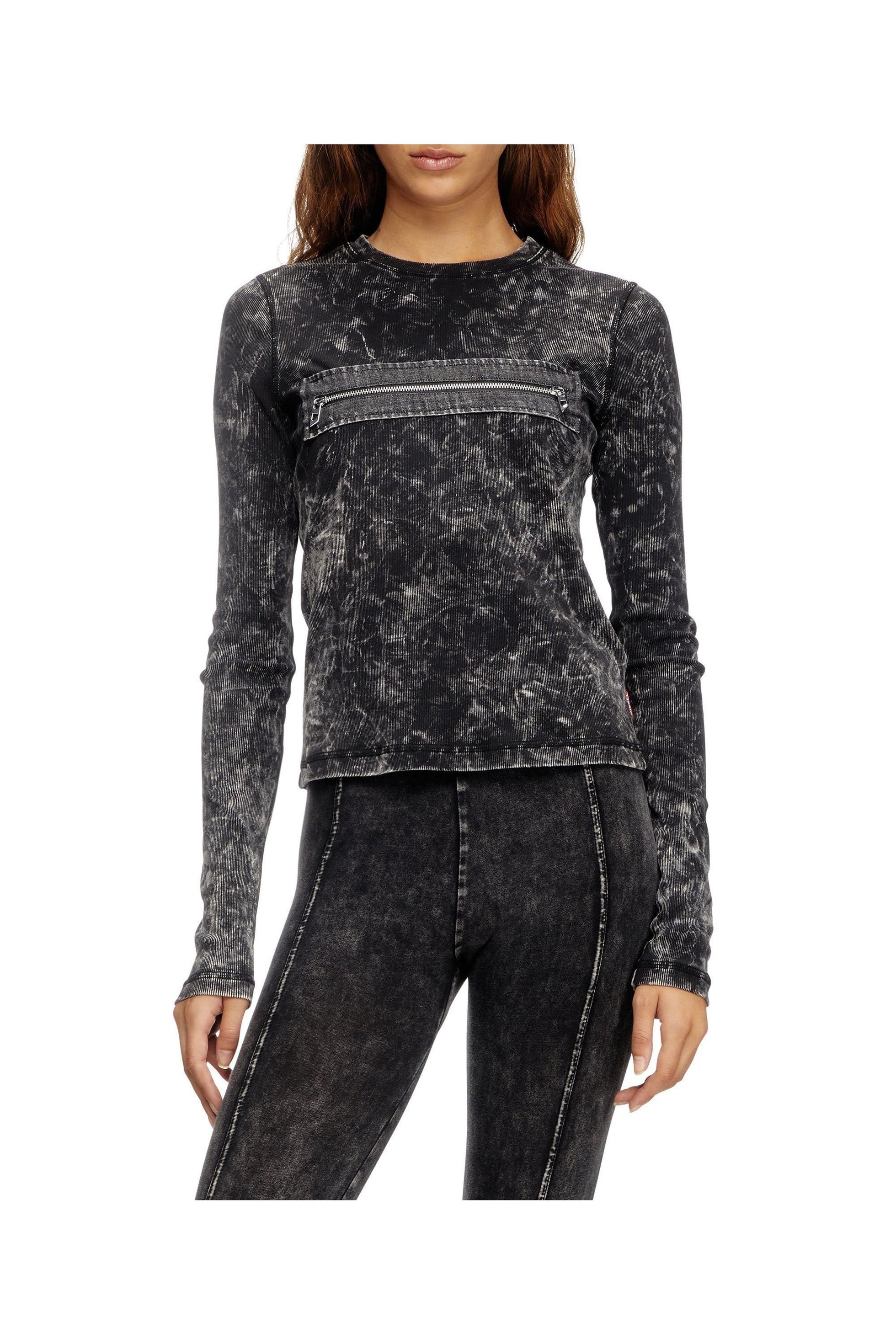 【ディーゼル/DIESEL】のウィメンズ プルオーバートップ T-ERCOLE 人気、トレンドファッション・服の通販 founy(ファニー) 　ファッション　Fashion　レディースファッション　Fashion for Women　トップス・カットソー　Cut & Sew Tops　カジュアルプルオーバー・ニットトップス　Pullovers & Knit Tops / Casual Pullovers　クール　Cool, Chic　デニム　Denim, Jeans Material　パッチ　Patch, Appliqué　フロント　Front, Front Design　メタル　Metal, Metal Parts　 other-1|ID: prp329100004772220 ipo3291000000034669600