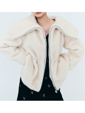 【セルフォード/CELFORD】のビッグカラーペプラムファージャケット 人気、トレンドファッション・服の通販 founy(ファニー) ファッション Fashion レディースファッション Fashion for Women アウター Coat / Outerwear Collection レディースジャケット・軽アウター Jackets ジャケット Jacket, Outerwear スマート Smart, Elegant バランス Balance, Style Balance ビッグ Big, Oversized フェイクファー Faux Fur, Imitation Fur ペプラム Peplum, Flared Hem ミドル Middle Length, Mid Height |ID:prp329100004772296