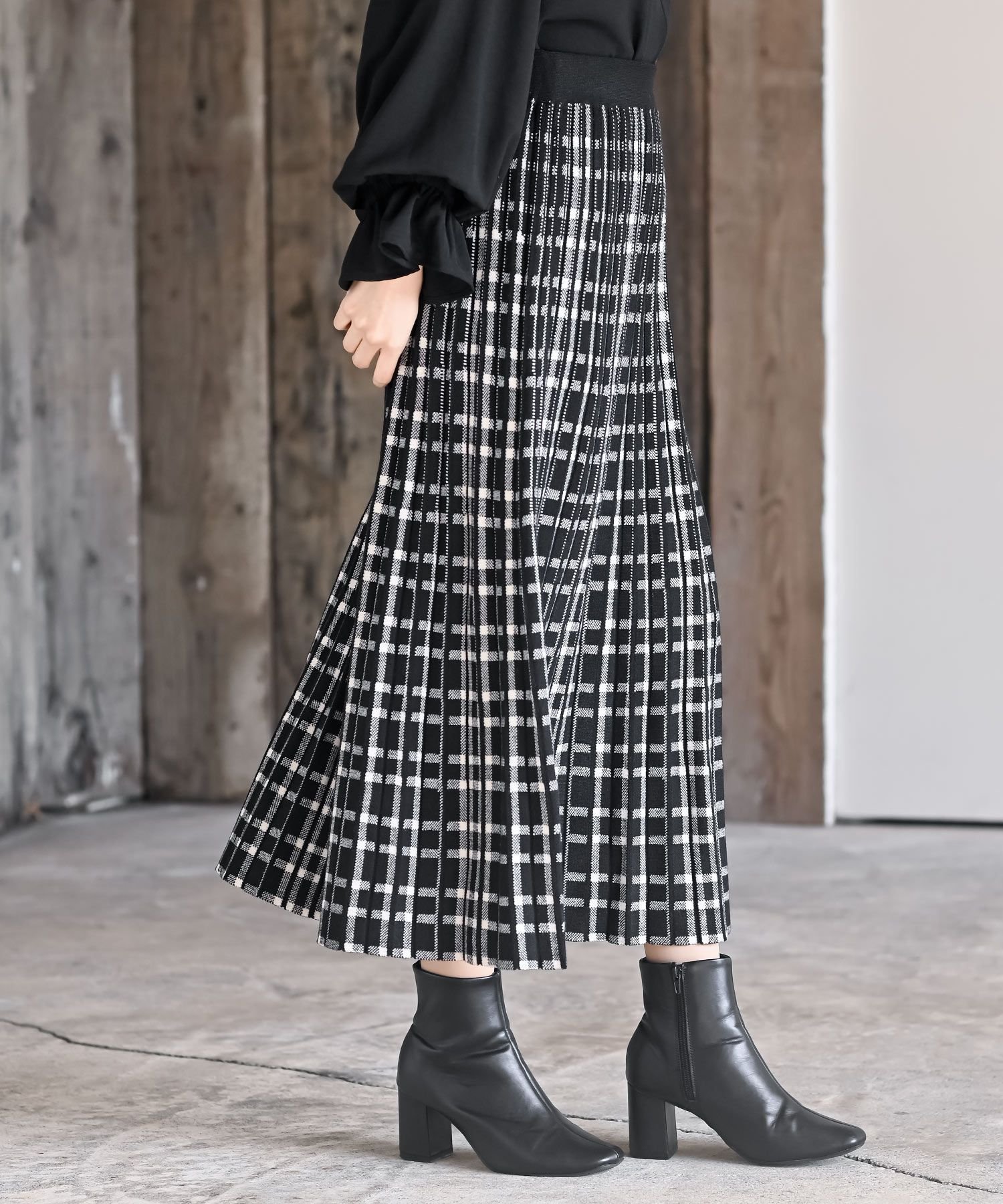 【アールピーエス/rps】のニットプリーツスカート インテリア・キッズ・メンズ・レディースファッション・服の通販 founy(ファニー) ファッション Fashion レディースファッション Fashion for Women スカート Skirts プリーツスカート / 上品フェミニンスタイル Pleated Skirts スマート Smart, Elegant チェック Check, Plaid, Tartan フォルム Silhouette, Form プリーツ Pleats, Pleated 再入荷 Restock / Back in Stock 無地 Plain, Solid Color ブラック|ID: prp329100004772360 ipo3291000000034577531