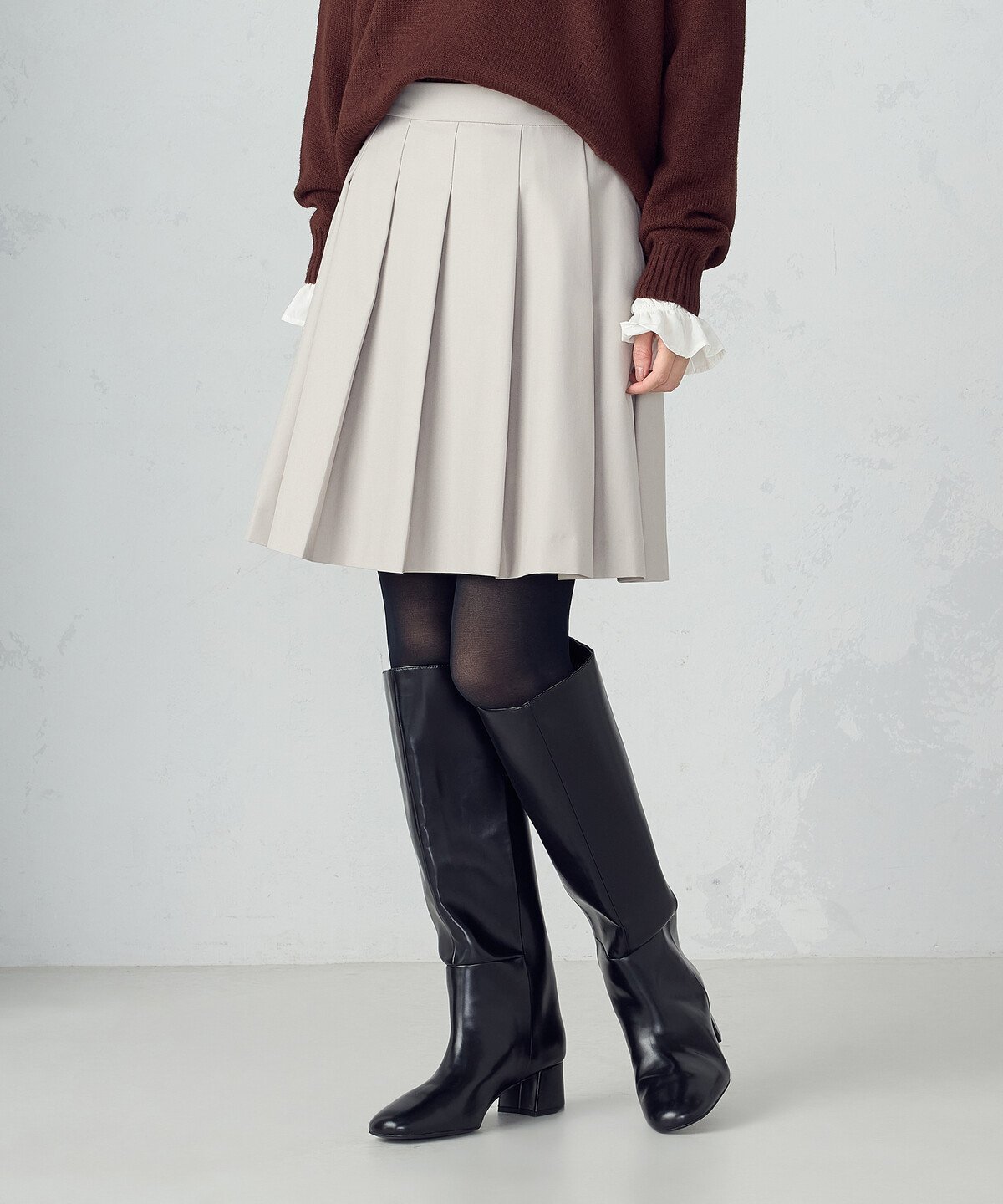 【コムサイズム/COMME CA ISM】の【店舗限定】ミニ丈 プリーツスカート インテリア・キッズ・メンズ・レディースファッション・服の通販 founy(ファニー) ファッション Fashion レディースファッション Fashion for Women スカート Skirts プリーツスカート / 上品フェミニンスタイル Pleated Skirts ジャケット Jacket, Outerwear ツイル Twist, Twisted Detail バランス Balance, Style Balance プリーツ Pleats, Pleated エレガント 上品 Elegant 今季 This Season, Current Season グレージュ|ID: prp329100004772389 ipo3291000000034577980