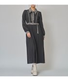 【レディアゼル/REDYAZEL】のクラシカルバイカラーラインリボンタイプリーツロングワンピース チャコールグレー|ID: prp329100004772441 ipo3291000000035160920