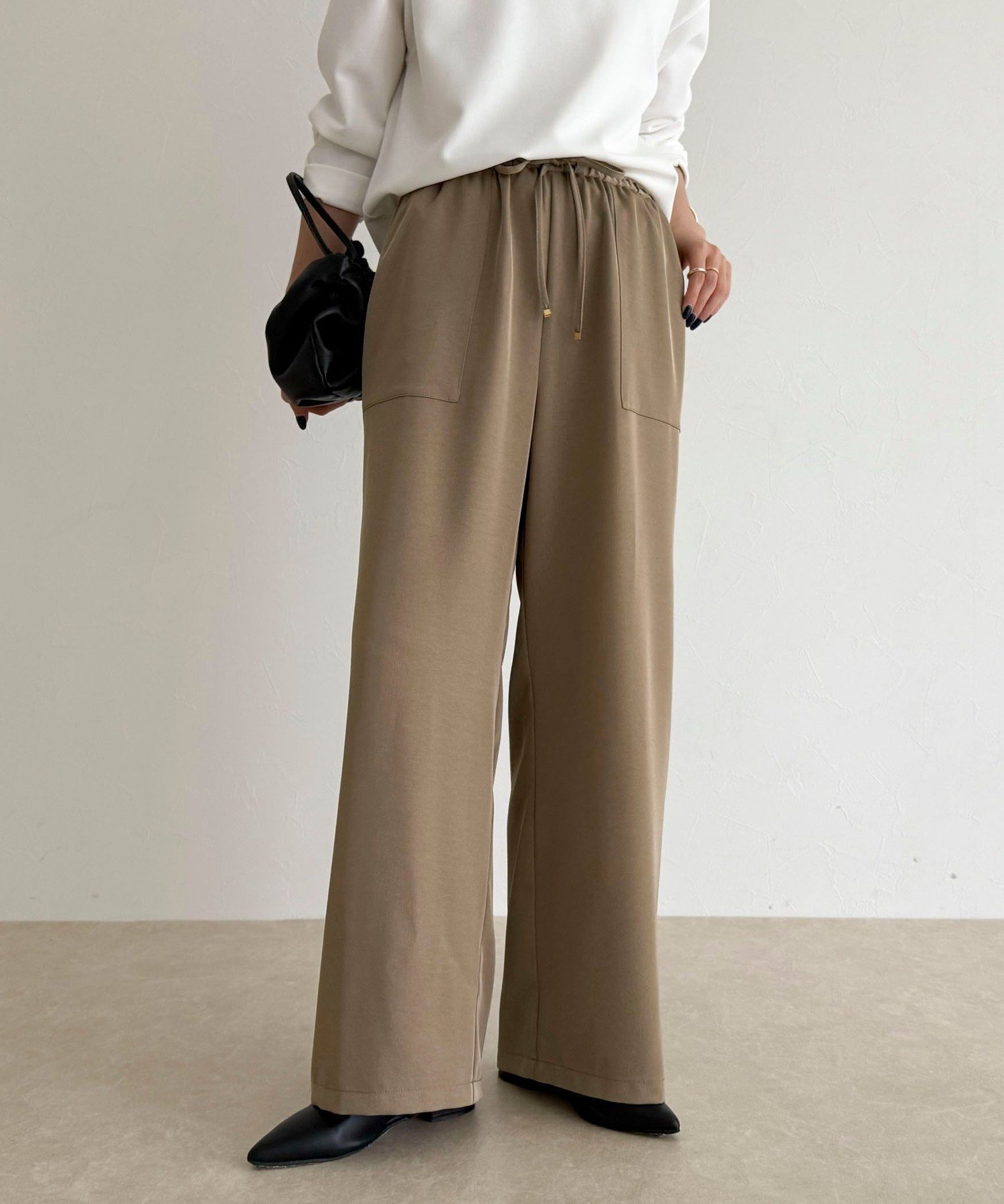 【フレディ&グロスター/FREDY&GLOSTER】のツイルサテンイージーパンツ 人気、トレンドファッション・服の通販 founy(ファニー) 　ファッション　Fashion　レディースファッション　Fashion for Women　パンツ　Pants & Trousers　2025年　2025　2025-2026秋冬・A/W　Autumn/Winter 2025–26 AW25–26　シンプル　Simple, Minimal　リラックス　Relax, Relaxed Fit　エレガント 上品　Elegant　楽ちん　Easy Fit, Comfortable　 other-1|ID: prp329100004773190 ipo3291000000034586501
