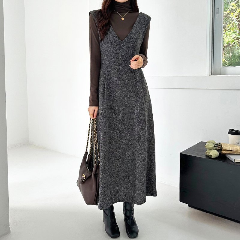 【ココモモ/COCOMOMO】のジャンパースカート Vネック ワンピース レディース ロング ジャンスカ インテリア・キッズ・メンズ・レディースファッション・服の通販 founy(ファニー) 　ファッション　Fashion　レディースファッション　Fashion for Women　スカート　Skirts　タートルネック　Turtleneck, High Neck　ポケット　Pocket, Pocket Detail　ロング　Long, Long-Length　A/W・秋冬　Autumn/Winter　ディープグレー|ID: prp329100004773253 ipo3291000000035217424