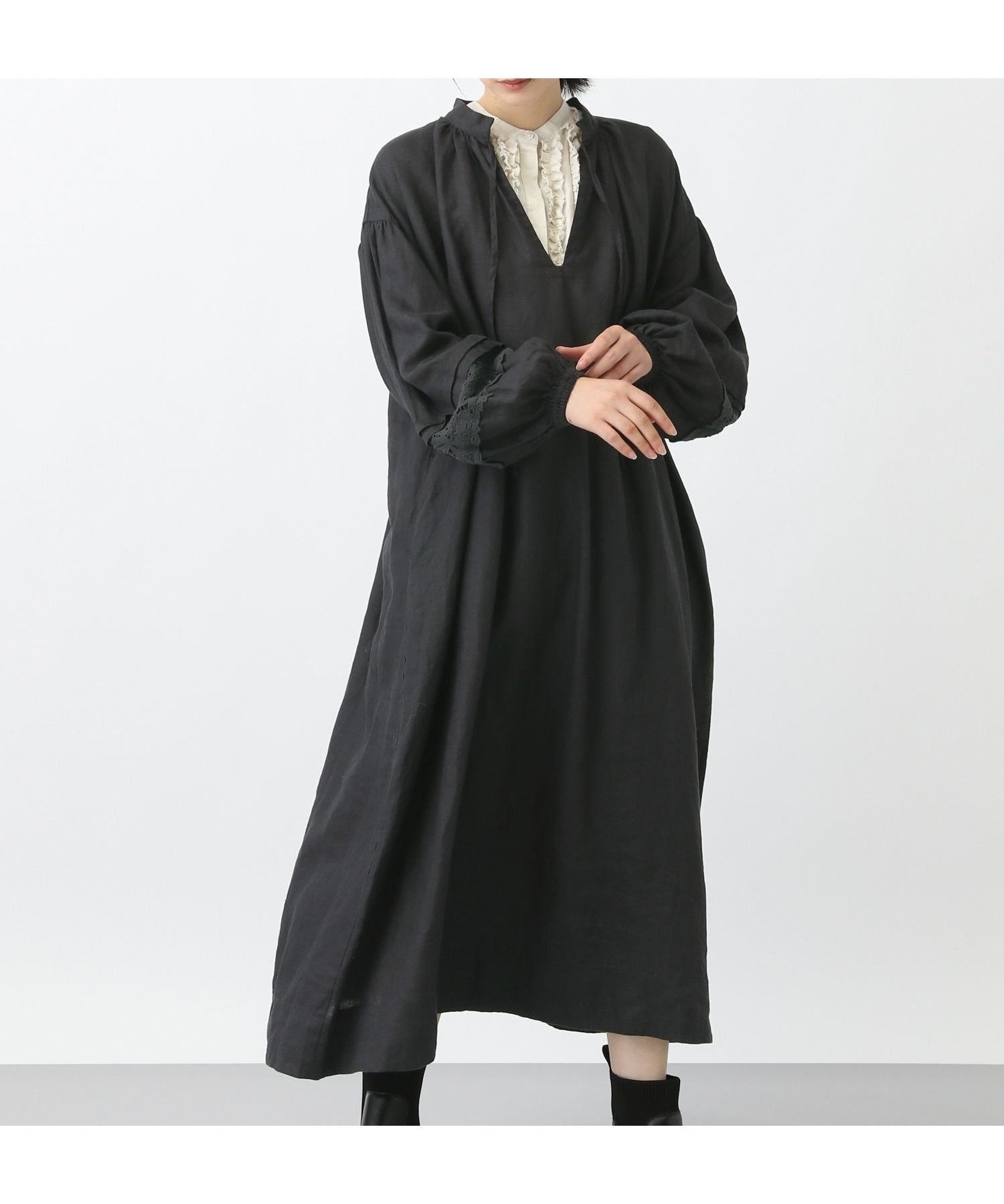 【スタディオ クリップ/studio CLIP】の《natural by clip》14リネンレースワンピース インテリア・キッズ・メンズ・レディースファッション・服の通販 founy(ファニー) 　ファッション　Fashion　レディースファッション　Fashion for Women　ワンピース　Dresses　おすすめ　Recommended / Our Picks　アンティーク　Antique-Inspired　インナー　Innerwear　カットソー　Cut and Sewn Top　シンプル　Simple, Minimal　タートル　Turtleneck, Turtle Collar　ボトム　Bottoms, Lower Wear　リネン　Linen, Linen Fabric　レース　Lace, Lace Fabric　ロング　Long, Long-Length　透かし　Cut-Out, Lacework　ブラック19|ID: prp329100004773259 ipo3291000000034587962