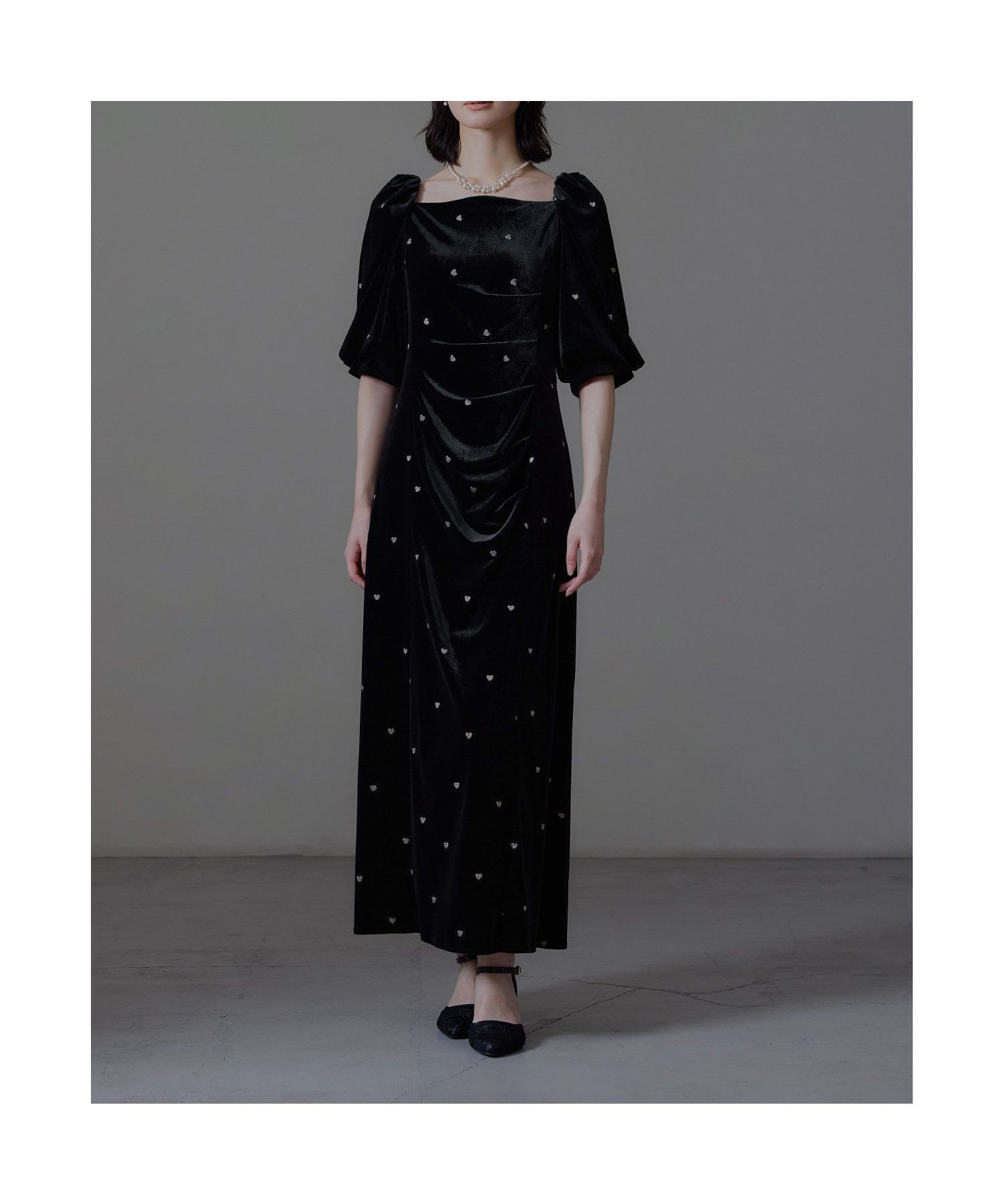 【ビーフラット/bflat】のスイートハートベロアドレス 結婚式 二次会 成人式 同窓会 パーティードレス 人気、トレンドファッション・服の通販 founy(ファニー) ファッション Fashion レディースファッション Fashion for Women トップス・カットソー Cut & Sew Tops ベロアトップス Velour Tops / Velvet-Look Items ワンピース Dresses フォーマル・パーティードレス・結婚式用ドレス Elegant & Casual Dresses スリット Slit, Slit Detail スリーブ Sleeve, Long Sleeve / Short Sleeve ドレス Dress, One-Piece ドレープ Drape, Draping Fabric ネックレス Necklace, Pendant Necklace フレア Flare, Flared フロント Front, Front Design ベロア Velour, Soft Velvet リゾート Resort, Vacation Style おすすめ Recommended / Our Picks 結婚式 Wedding 披露宴 Wedding Reception 二次会 After Party other-1|ID: prp329100004773271 ipo3291000000034588122