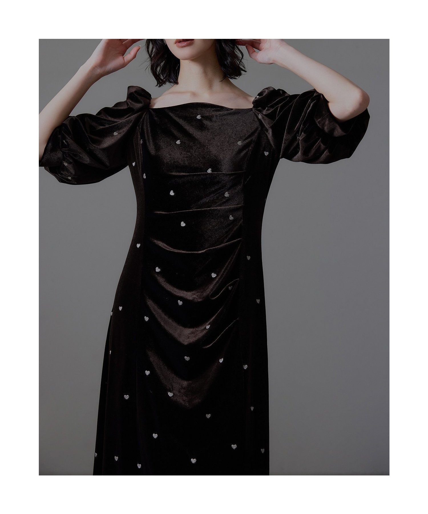 【ビーフラット/bflat】のスイートハートベロアドレス 結婚式 二次会 成人式 同窓会 パーティードレス インテリア・キッズ・メンズ・レディースファッション・服の通販 founy(ファニー) ファッション Fashion レディースファッション Fashion for Women トップス・カットソー Cut & Sew Tops ベロアトップス Velour Tops / Velvet-Look Items ワンピース Dresses フォーマル・パーティードレス・結婚式用ドレス Elegant & Casual Dresses スリット Slit, Slit Detail スリーブ Sleeve, Long Sleeve / Short Sleeve ドレス Dress, One-Piece ドレープ Drape, Draping Fabric ネックレス Necklace, Pendant Necklace フレア Flare, Flared フロント Front, Front Design ベロア Velour, Soft Velvet リゾート Resort, Vacation Style おすすめ Recommended / Our Picks 結婚式 Wedding 披露宴 Wedding Reception 二次会 After Party ブラウン|ID: prp329100004773271 ipo3291000000034588128