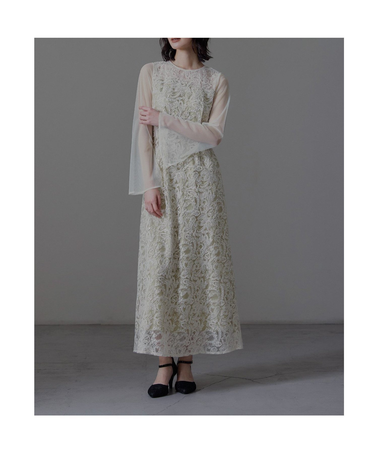 【ビーフラット/bflat】のリーフエンブロイダリーバックデザインドレス オケージョンドレス 結婚式 二次会 インテリア・キッズ・メンズ・レディースファッション・服の通販 founy(ファニー) 　ファッション　Fashion　レディースファッション　Fashion for Women　ワンピース　Dresses　フォーマル・パーティードレス・結婚式用ドレス　Elegant & Casual Dresses　バッグ　Bags　ウェーブ　Wavy Pattern　カッティング　Cutting Detail　シンプル　Simple, Minimal　スパンコール　Sequins, Sequin Embellishment　スリット　Slit, Slit Detail　スリーブ　Sleeve, Long Sleeve / Short Sleeve　チュール　Tulip, Tulip Motif　ドレス　Dress, One-Piece　バランス　Balance, Style Balance　フェミニン　Feminine, Girly　フレア　Flare, Flared　フロント　Front, Front Design　リボン　Ribbon, Bow　リーフ　Leaf, Botanical Leaf　レース　Lace, Lace Fabric　おすすめ　Recommended / Our Picks　結婚式　Wedding　披露宴　Wedding Reception　二次会　After Party　イエロー|ID: prp329100004773274 ipo3291000000034588157