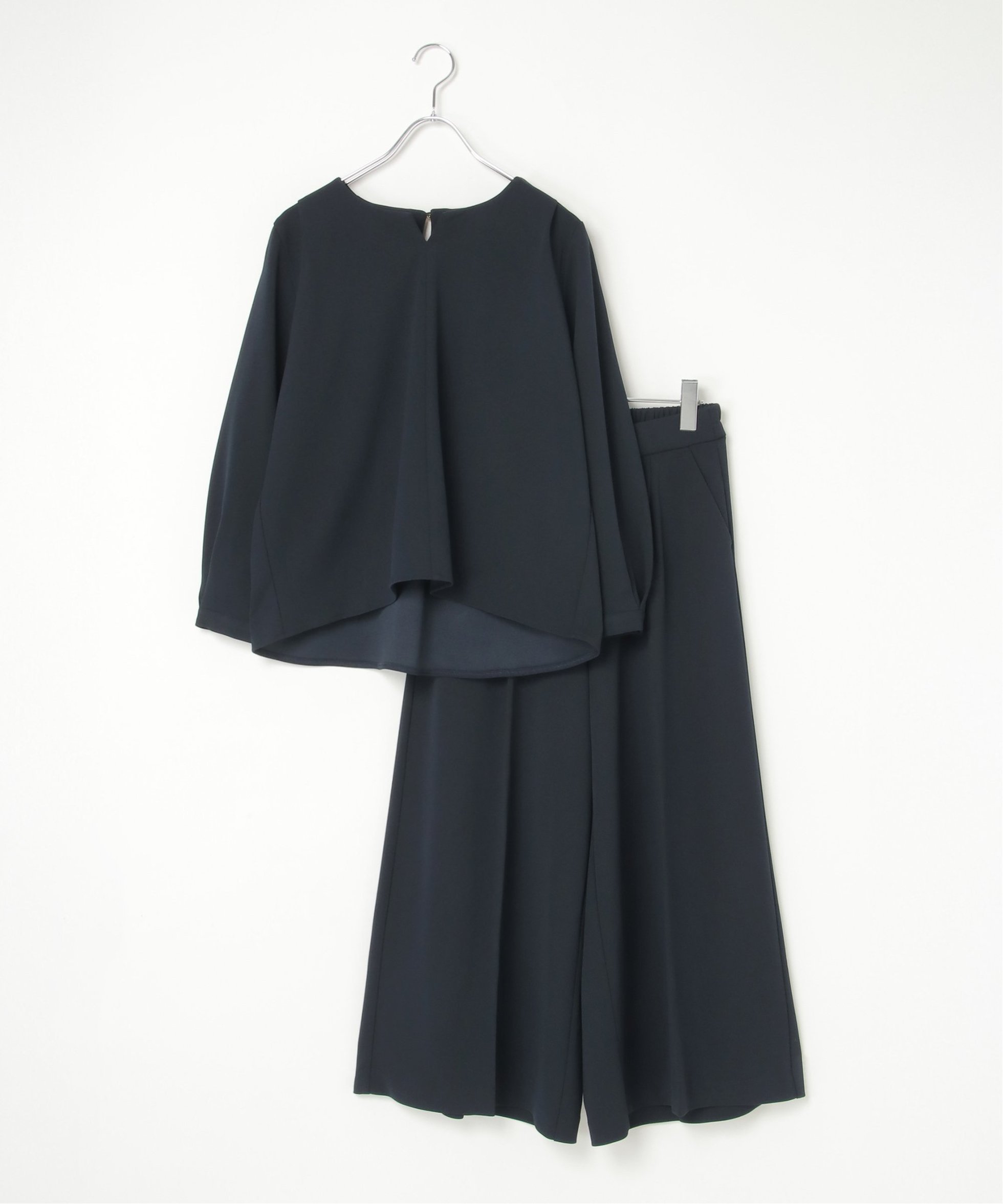 【イッカ/ikka】の【フォーマル対応/2点セット】GOKU楽 長袖フレアセット インテリア・キッズ・メンズ・レディースファッション・服の通販 founy(ファニー) 　ファッション　Fashion　レディースファッション　Fashion for Women　トップス・カットソー　Cut & Sew Tops　カットソー　Cut and Sewn Top　ジョーゼット　Georgette, Semi-Sheer Fabric　ストレッチ　Stretch, Stretchy Fabric　フェミニン　Feminine, Girly　フォーマル　Formal, Dressy　フレア　Flare, Flared　ボトム　Bottoms, Lower Wear　エレガント 上品　Elegant　長袖　Long Sleeve, Full Sleeve　ネイビーブルー|ID: prp329100004773287 ipo3291000000034588338
