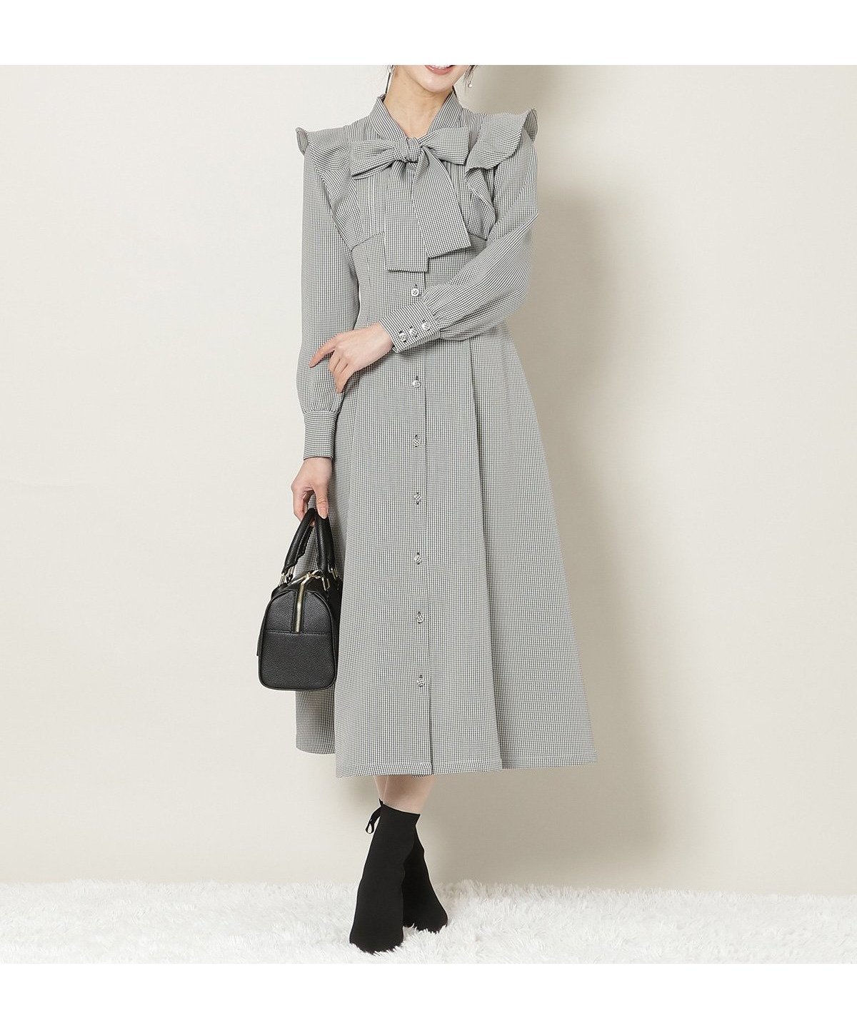 【ウィルセレクション/WILLSELECTION】のリボンタイラッフルフレアワンピース インテリア・キッズ・メンズ・レディースファッション・服の通販 founy(ファニー) 　ファッション　Fashion　レディースファッション　Fashion for Women　ワンピース　Dresses　シャーリング　Shirring, Ruched　チェック　Check, Plaid, Tartan　フェミニン　Feminine, Girly　フロント　Front, Front Design　リボン　Ribbon, Bow　レース　Lace, Lace Fabric　黒系チェック|ID: prp329100004773304 ipo3291000000034588813