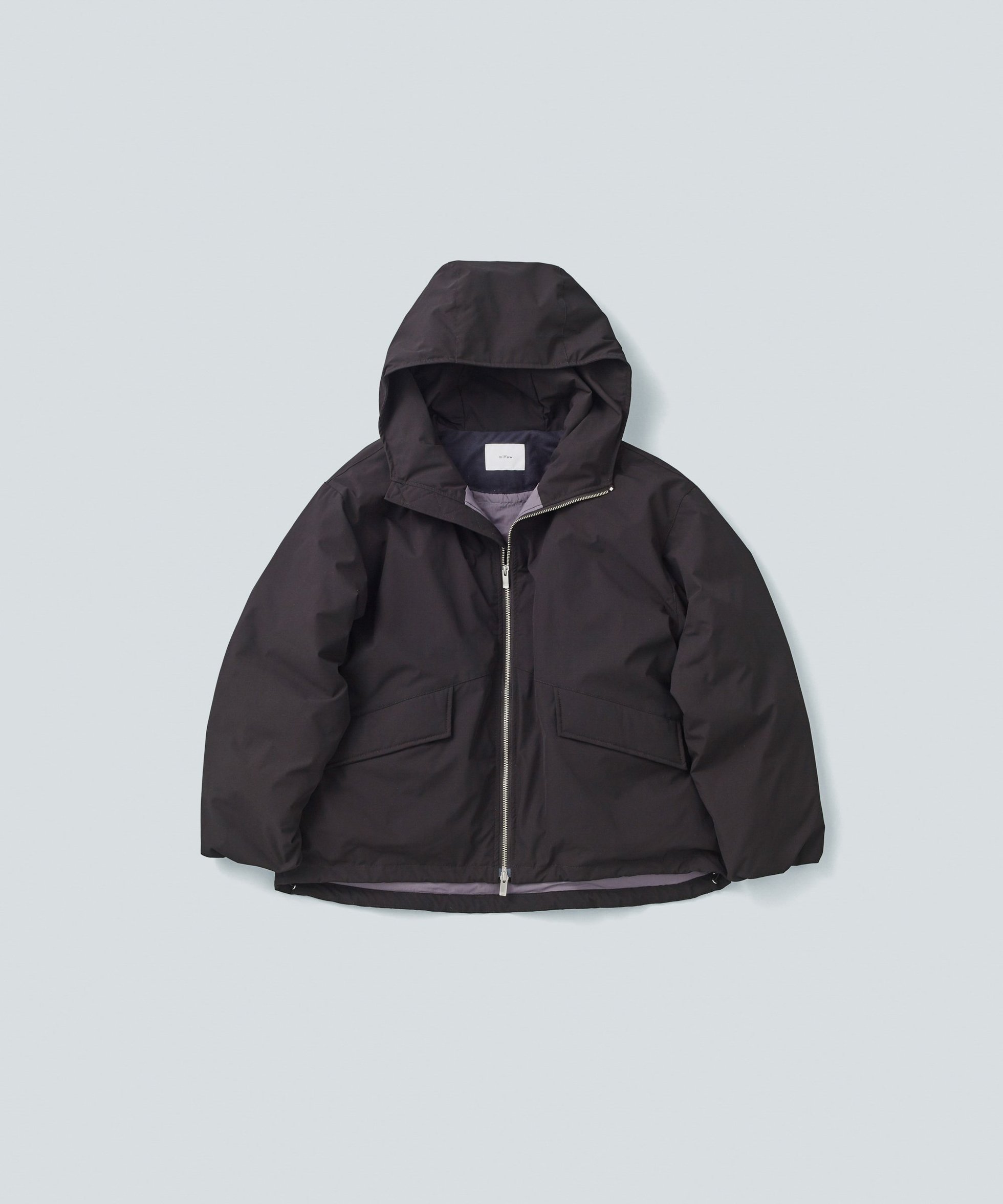 【ビーアパートメント/b apartment / MEN】の「miffew/ ミフュー」HOODED DOWN JACKET インテリア・キッズ・メンズ・レディースファッション・服の通販 founy(ファニー) 　ファッション　Fashion　メンズファッション　Fashion for Men　コレクション　Collection, Seasonal Line　シャーリング　Shirring, Ruched　シンプル　Simple, Minimal　ストレッチ　Stretch, Stretchy Fabric　タフタ　Taffeta, Structured Fabric　ダウン　Down, Puffer　ダブル　Double, Double-Breasted　トレンド　Trend, Trending Now　フェザー　Feather, Feather Detail　フォルム　Silhouette, Form　フロント　Front, Front Design　ポケット　Pocket, Pocket Detail　防寒　Cold Protection, Winter-Ready　メタル　Metal, Metal Parts　冬　Winter / This Winter　再入荷　Restock / Back in Stock　エレガント 上品　Elegant　2025年　2025　2025-2026秋冬・A/W　Autumn/Winter 2025–26 AW25–26　BLACK|ID: prp329100004773316 ipo3291000000034589177
