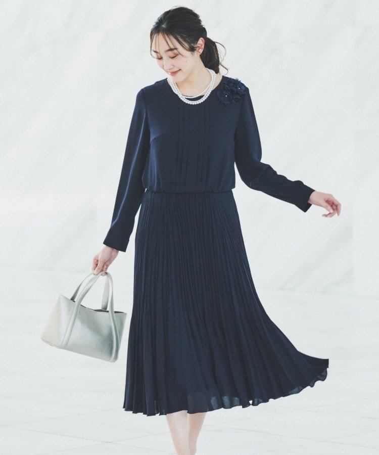 【アンタイトル/UNTITLED】の【通勤】ジョーゼット プリーツワンピース インテリア・キッズ・メンズ・レディースファッション・服の通販 founy(ファニー) 　ファッション　Fashion　レディースファッション　Fashion for Women　ワンピース　Dresses　おすすめ　Recommended / Our Picks　インナー　Innerwear　ジャケット　Jacket, Outerwear　ジョーゼット　Georgette, Semi-Sheer Fabric　スマート　Smart, Elegant　ツイード　Twill, Twill Weave　フロント　Front, Front Design　プリーツ　Pleats, Pleated　ポケット　Pocket, Pocket Detail　ビジネス 仕事 通勤　Business / Work / Commuting　ネイビー|ID: prp329100004773350 ipo3291000000034590191