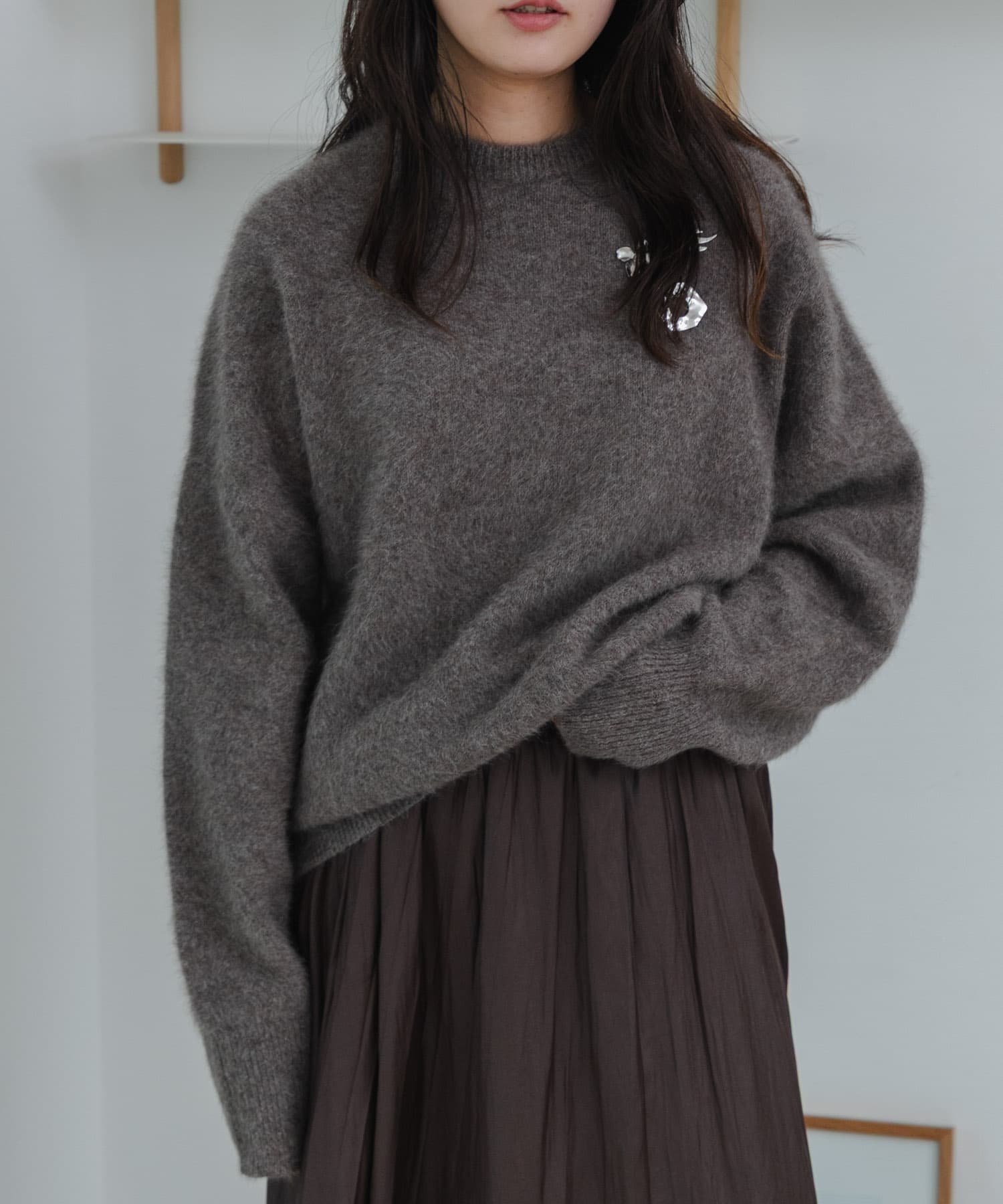 【アーバンリサーチ/URBAN RESEARCH】のFOX/CASHMEREルーズニット インテリア・キッズ・メンズ・レディースファッション・服の通販 founy(ファニー) 　ファッション　Fashion　レディースファッション　Fashion for Women　トップス・カットソー　Cut & Sew Tops　ニット　Knit Tops & Sweaters　2025年　2025　2025-2026秋冬・A/W　Autumn/Winter 2025–26 AW25–26　冬　Winter / This Winter　おすすめ　Recommended / Our Picks　バランス　Balance, Style Balance　フォックス　Fox, Fox Fur　ブラウジング　Blouson Silhouette, Cinched Waist　リラックス　Relax, Relaxed Fit　ルーズ　Loose, Oversized　エレガント 上品　Elegant　A/W・秋冬　Autumn/Winter　TOP BROWN|ID: prp329100004773362 ipo3291000000035029385