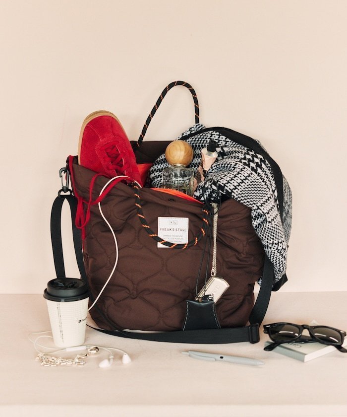 【フリークスストア/FREAK'S STORE】の別注 PADDED DAY TOTE BAG パデット デイトート バッグ 撥水 25AW インテリア・キッズ・メンズ・レディースファッション・服の通販 founy(ファニー) 　ファッション　Fashion　レディースファッション　Fashion for Women　バッグ　Bags　オレンジ　Orange　キルティング　Quilted, Quilting　クッション　Cushion, Throw Pillow　ショルダー　Shoulder, Shoulder Strap　スペシャル　Special, Limited Edition　ダブル　Double, Double-Breasted　ポケット　Pocket, Pocket Detail　別注　Limited Edition, Custom Order　レオパード　Leopard, Animal Print　2025年　2025　2025-2026秋冬・A/W　Autumn/Winter 2025–26 AW25–26　ブラウン|ID: prp329100004773369 ipo3291000000034590640