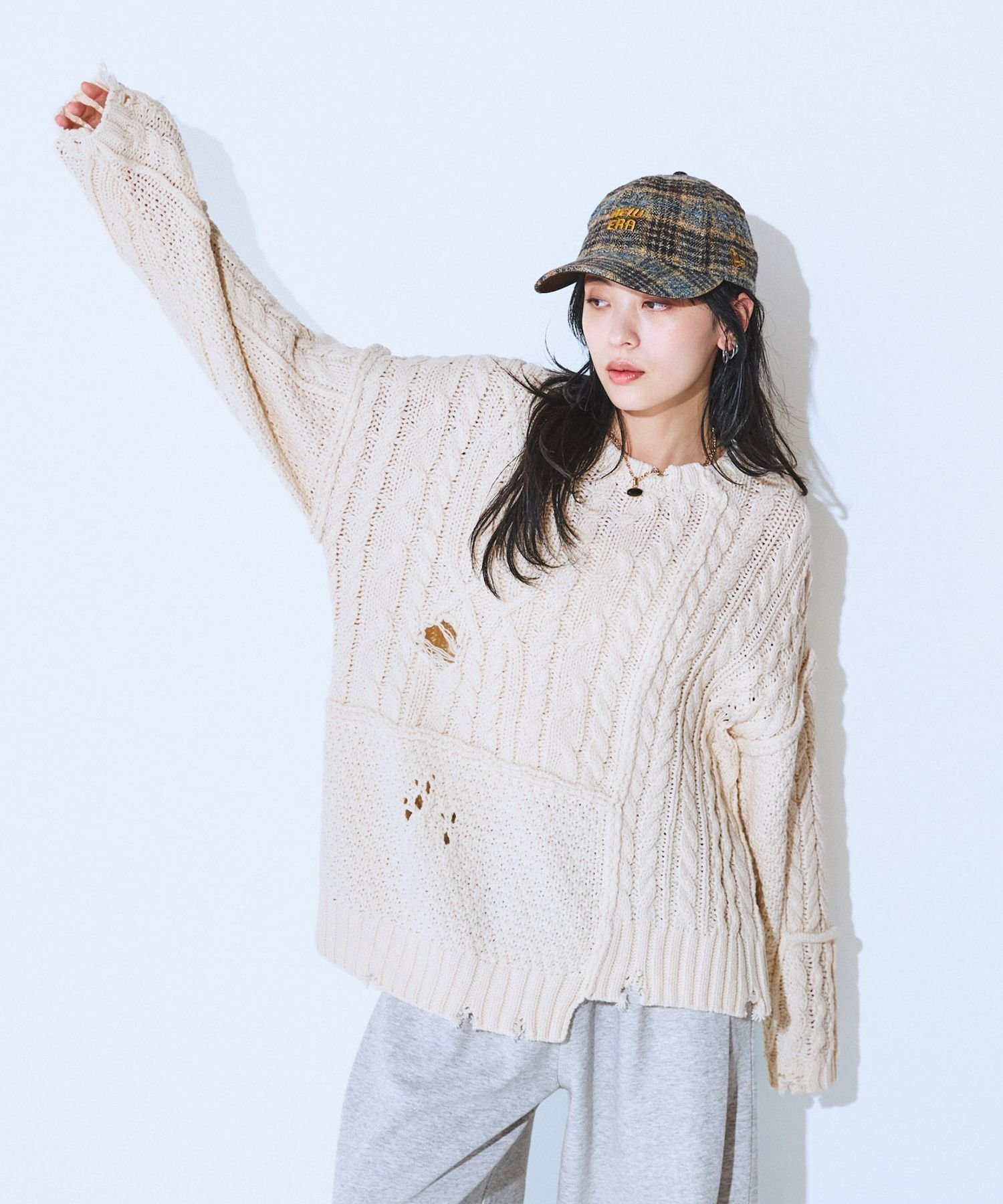 【ジーナシス/JEANASiS】のリメイクライクケーブルプルオーバー インテリア・キッズ・メンズ・レディースファッション・服の通販 founy(ファニー) ファッション Fashion レディースファッション Fashion for Women トップス・カットソー Cut & Sew Tops カジュアルプルオーバー・ニットトップス Pullovers & Knit Tops / Casual Pullovers おすすめ Recommended / Our Picks ダメージ Distressed, Destroyed デニム Denim, Jeans Material パッチワーク Patchwork, Mixed Fabric ルーズ Loose, Oversized 冬 Winter / This Winter アイボリー|ID: prp329100004773713 ipo3291000000034650692