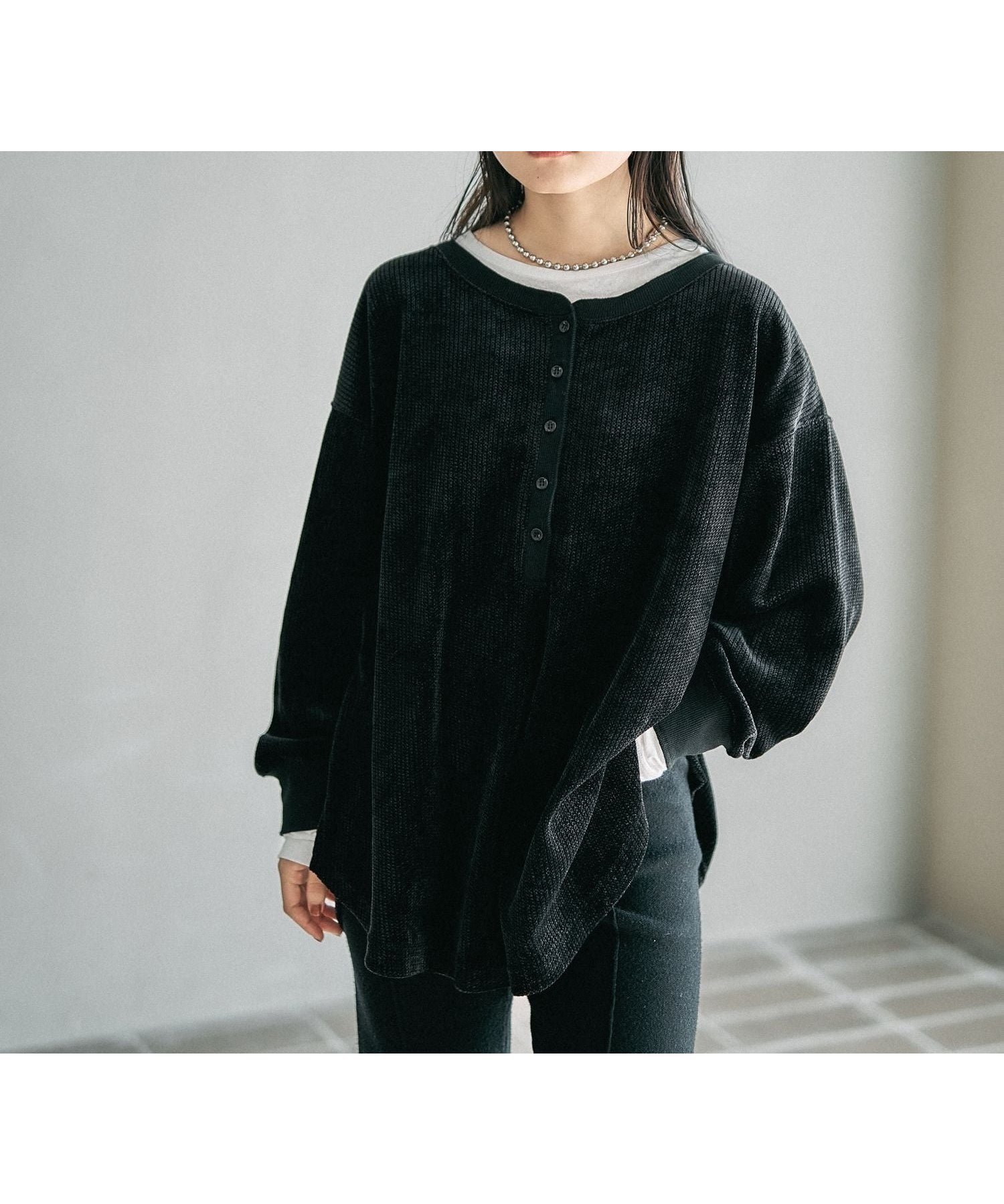 【レプシィム ローリーズファーム/LEPSIM LOWRYS FARM】のドッキングヘンリープルオーバー インテリア・キッズ・メンズ・レディースファッション・服の通販 founy(ファニー) 　ファッション　Fashion　レディースファッション　Fashion for Women　トップス・カットソー　Cut & Sew Tops　カジュアルプルオーバー・ニットトップス　Pullovers & Knit Tops / Casual Pullovers　おすすめ　Recommended / Our Picks　インナー　Innerwear　シンプル　Simple, Minimal　ドッキング　Docking, Mixed Material　ベロア　Velour, Soft Velvet　ブラック09|ID: prp329100004773810 ipo3291000000034962033