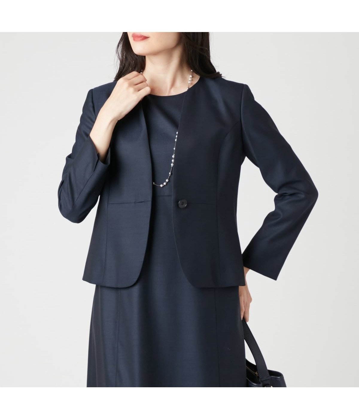 【ニューヨーカー/NEWYORKER】のウールシルクシャークスキン 1釦ノーカラージャケット インテリア・キッズ・メンズ・レディースファッション・服の通販 founy(ファニー) ファッション Fashion レディースファッション Fashion for Women アウター Coat / Outerwear Collection レディースジャケット・軽アウター Jackets ノーカラージャケット / シンプル上品コーデ Collarless Jackets オケージョン Occasion Wear コンパクト Compact, Small Size シェイプ Shape, Slim Fit シルク Silk, 100% Silk ジャケット Jacket, Outerwear ストレッチ Stretch, Stretchy Fabric セットアップ Set-Up, Coordinated Outfit ベーシック Basic, Essential ポケット Pocket, Pocket Detail A/W・秋冬 Autumn/Winter ビジネス 仕事 通勤 Business / Work / Commuting ネイビー|ID: prp329100004774006 ipo3291000000034600715