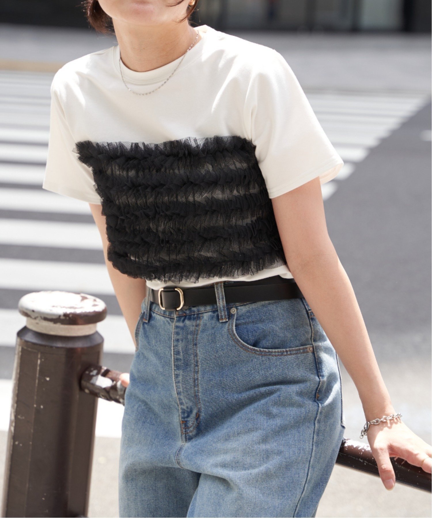 【ヴァンス エクスチェンジ/VENCE EXCHANGE】の天竺チュールフリルビスチェ見えTシャツ インテリア・キッズ・メンズ・レディースファッション・服の通販 founy(ファニー) 　ファッション　Fashion　レディースファッション　Fashion for Women　トップス・カットソー　Cut & Sew Tops　シャツ・ブラウス・オフィスカジュアル　Elegant Blouses & Button-Ups　ロングTシャツ・Tシャツ　Longline T-Shirts & Tees　ビスチェ　Bustiers & Corset Tops / Layered Bustier Style　おすすめ　Recommended / Our Picks　カーゴパンツ　Cargo Pants, Utility Pants　デニム　Denim, Jeans Material　ビスチェ　Bustier, Corset Top　フリル　Frill, Ruffle　リボン　Ribbon, Bow　ワイド　Wide, Wide Fit　無地　Plain, Solid Color　ソノタ|ID: prp329100004774701 ipo3291000000034607181