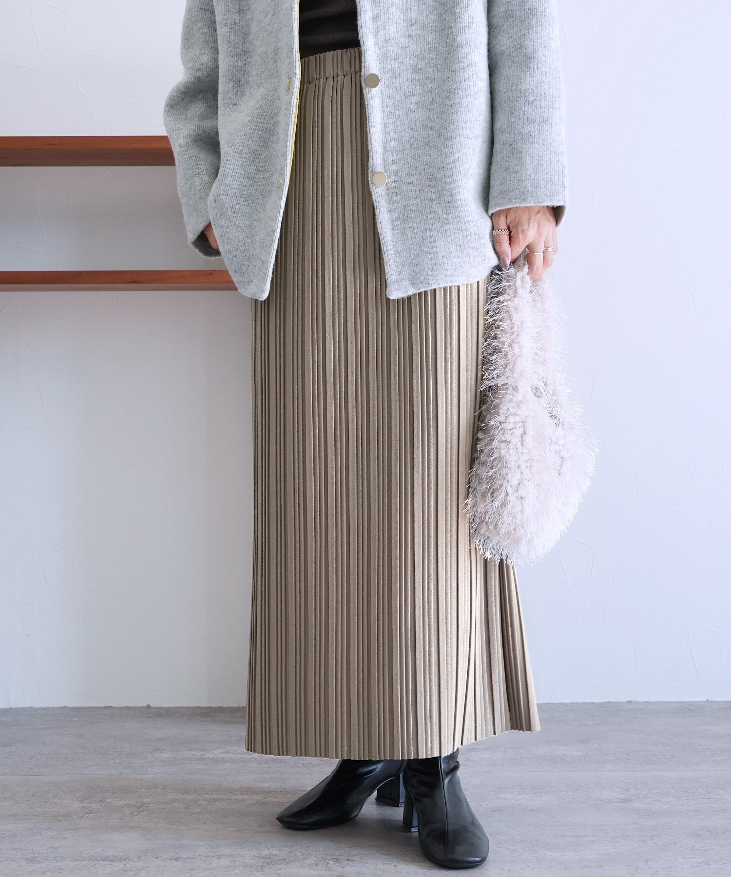 【レカ/reca】の迷わず着れる!大人のロングプリーツスカート(y2775) reca インテリア・キッズ・メンズ・レディースファッション・服の通販 founy(ファニー) 　ファッション　Fashion　レディースファッション　Fashion for Women　スカート　Skirts　プリーツスカート / 上品フェミニンスタイル　Pleated Skirts　プリーツ　Pleats, Pleated　エレガント 上品　Elegant　旅行　Travel　楽ちん　Easy Fit, Comfortable　グレージュ|ID: prp329100004774821 ipo3291000000034608730