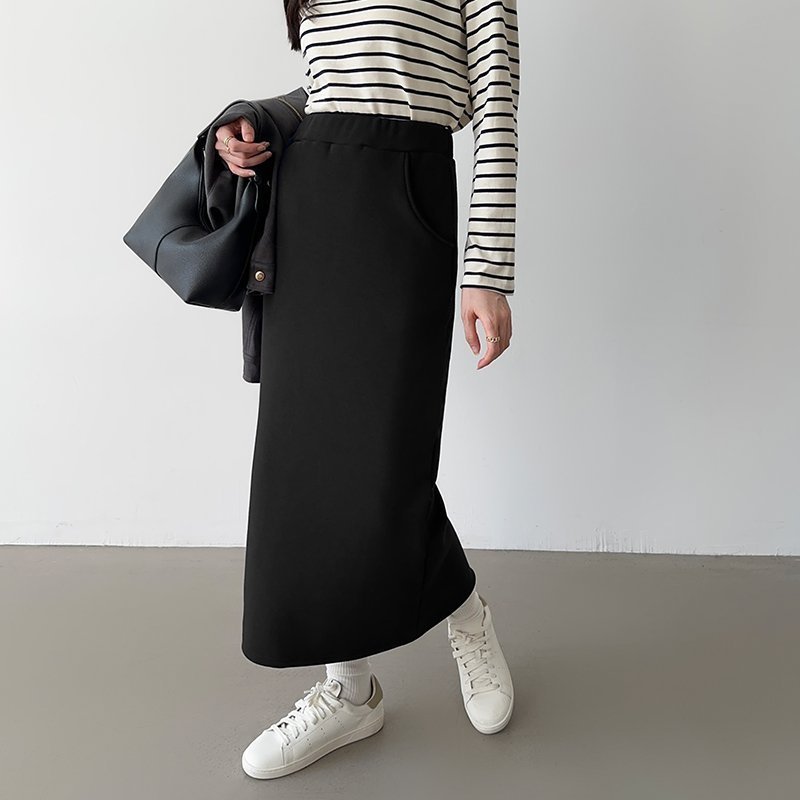 【ココモモ/COCOMOMO】の裏起毛 ロングスカート タイト スカート スリット ナロースカート ストレッチ インテリア・キッズ・メンズ・レディースファッション・服の通販 founy(ファニー) ファッション Fashion レディースファッション Fashion for Women スカート Skirts ロングスカート Long Skirts / Maxi & Midi Skirts ストレッチ Stretch, Stretchy Fabric スリット Slit, Slit Detail デニム Denim, Jeans Material ポケット Pocket, Pocket Detail ロング Long, Long-Length A/W・秋冬 Autumn/Winter ブラック|ID: prp329100004774824 ipo3291000000034608768