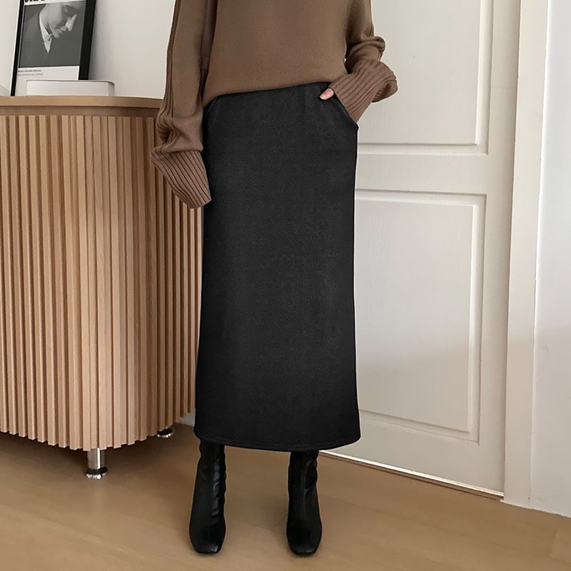 【ココモモ/COCOMOMO】の裏起毛 ロングスカート タイト スカート スリット ナロースカート ストレッチ インテリア・キッズ・メンズ・レディースファッション・服の通販 founy(ファニー) ファッション Fashion レディースファッション Fashion for Women スカート Skirts ロングスカート Long Skirts / Maxi & Midi Skirts ストレッチ Stretch, Stretchy Fabric スリット Slit, Slit Detail デニム Denim, Jeans Material ポケット Pocket, Pocket Detail ロング Long, Long-Length A/W・秋冬 Autumn/Winter デニムブラック|ID: prp329100004774824 ipo3291000000034608769