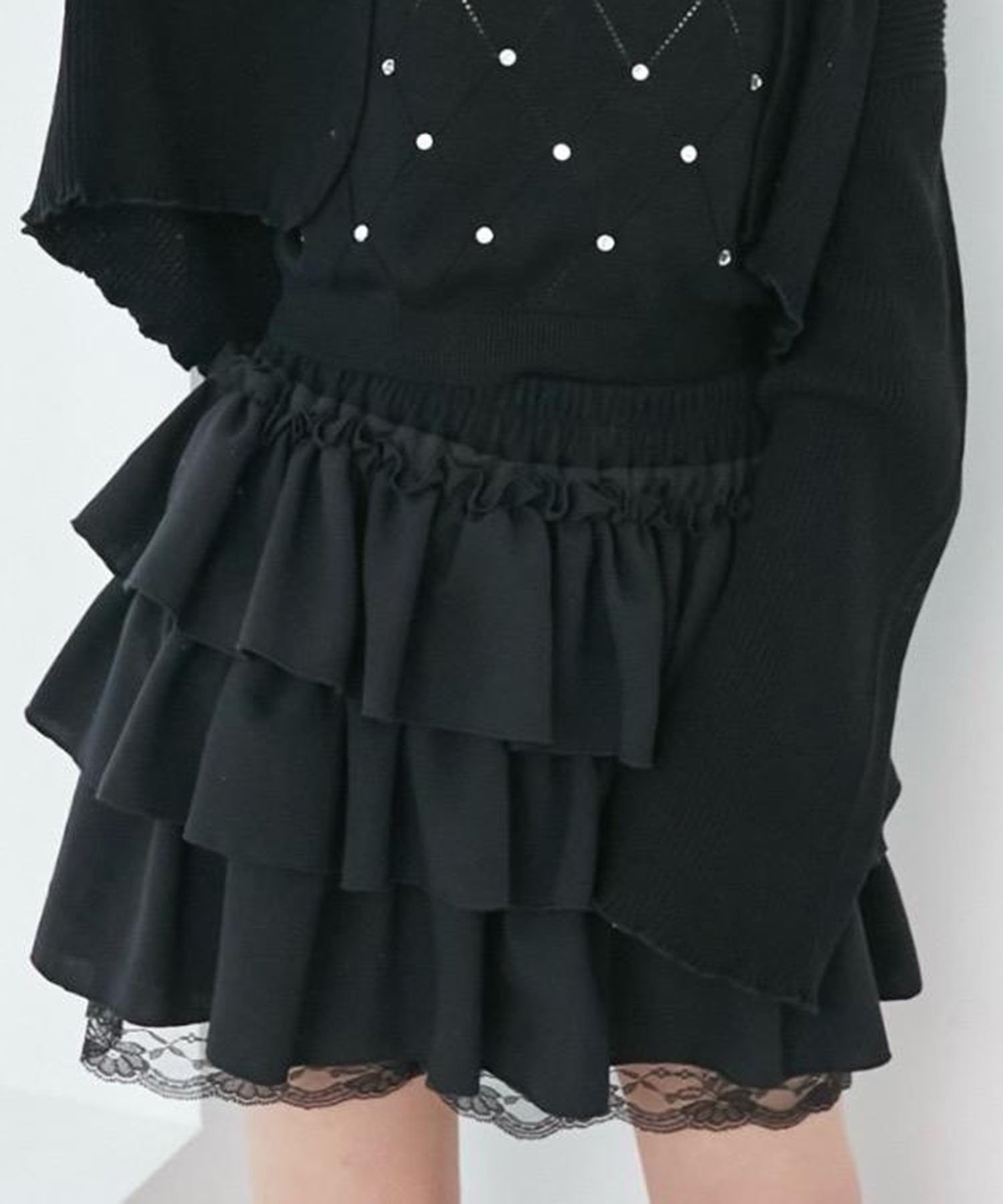 【マジェスティック レゴン/MAJESTIC LEGON】のウエストリブ裾レースフリルミニスカート インテリア・キッズ・メンズ・レディースファッション・服の通販 founy(ファニー) 　ファッション　Fashion　レディースファッション　Fashion for Women　スカート　Skirts　ミニスカート　Mini Skirts　インナー　Innerwear　ガーリー　Girly, Feminine Style　サンダル　Sandals, Summer Shoes　ソックス　Socks, Hosiery　ダウン　Down, Puffer　トレンド　Trend, Trending Now　フィット　Fit, Slim Fit　フリル　Frill, Ruffle　ミニスカート　Mini Skirt, Short Skirt　レース　Lace, Lace Fabric　再入荷　Restock / Back in Stock　おすすめ　Recommended / Our Picks　ブラック|ID: prp329100004774839 ipo3291000000034608930