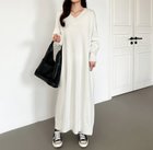 【ココモモ/COCOMOMO】の選べる2丈 Vネック ワンピース ロング丈 マキシ丈 ニットワンピース 長袖 人気、トレンドファッション・服の通販 founy(ファニー) ファッション Fashion レディースファッション Fashion for Women ワンピース Dresses ニットワンピース Knit Dresses アクリル Acrylic Material インナー Innerwear タートルネック Turtleneck, High Neck デコルテ Décolleté, Neckline 長袖 Long Sleeve, Full Sleeve バランス Balance, Style Balance ペチコート Petticoat, Underskirt マキシ Maxi, Full Length ロング Long, Long-Length おすすめ Recommended / Our Picks thumbnail ホワイト|ID: prp329100004774875 ipo3291000000035114576