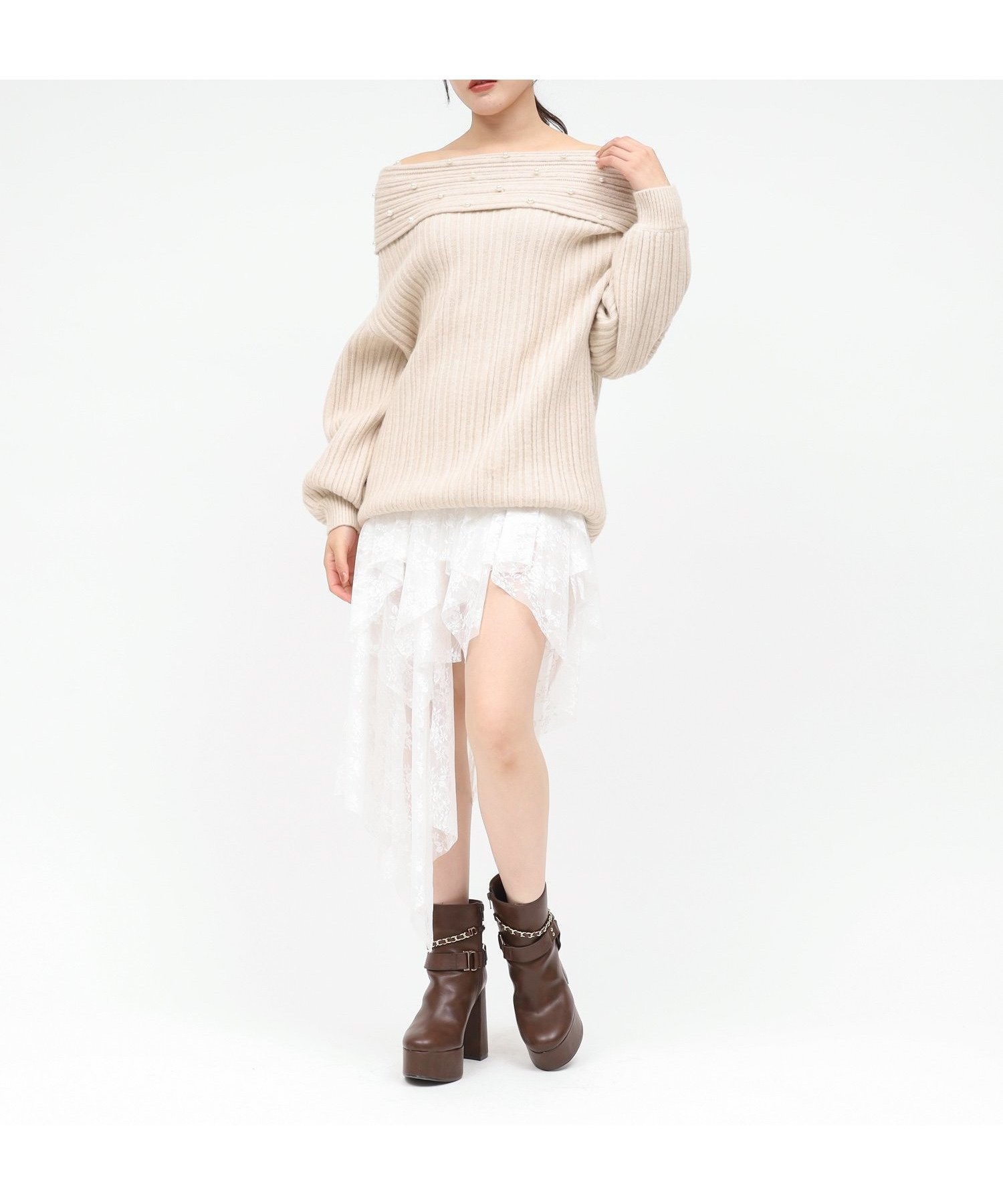 【ロイヤルパーティー/ROYAL PARTY】のオフショルパールニットチュニック インテリア・キッズ・メンズ・レディースファッション・服の通販 founy(ファニー) 　ファッション　Fashion　レディースファッション　Fashion for Women　トップス・カットソー　Cut & Sew Tops　ニット　Knit Tops & Sweaters　ショート　Short, Short Length　パール　Pearl, Pearl Accent　ランダム　Random, Irregular　レース　Lace, Lace Fabric　エレガント 上品　Elegant　ベージュ|ID: prp329100004774907 ipo3291000000035049476