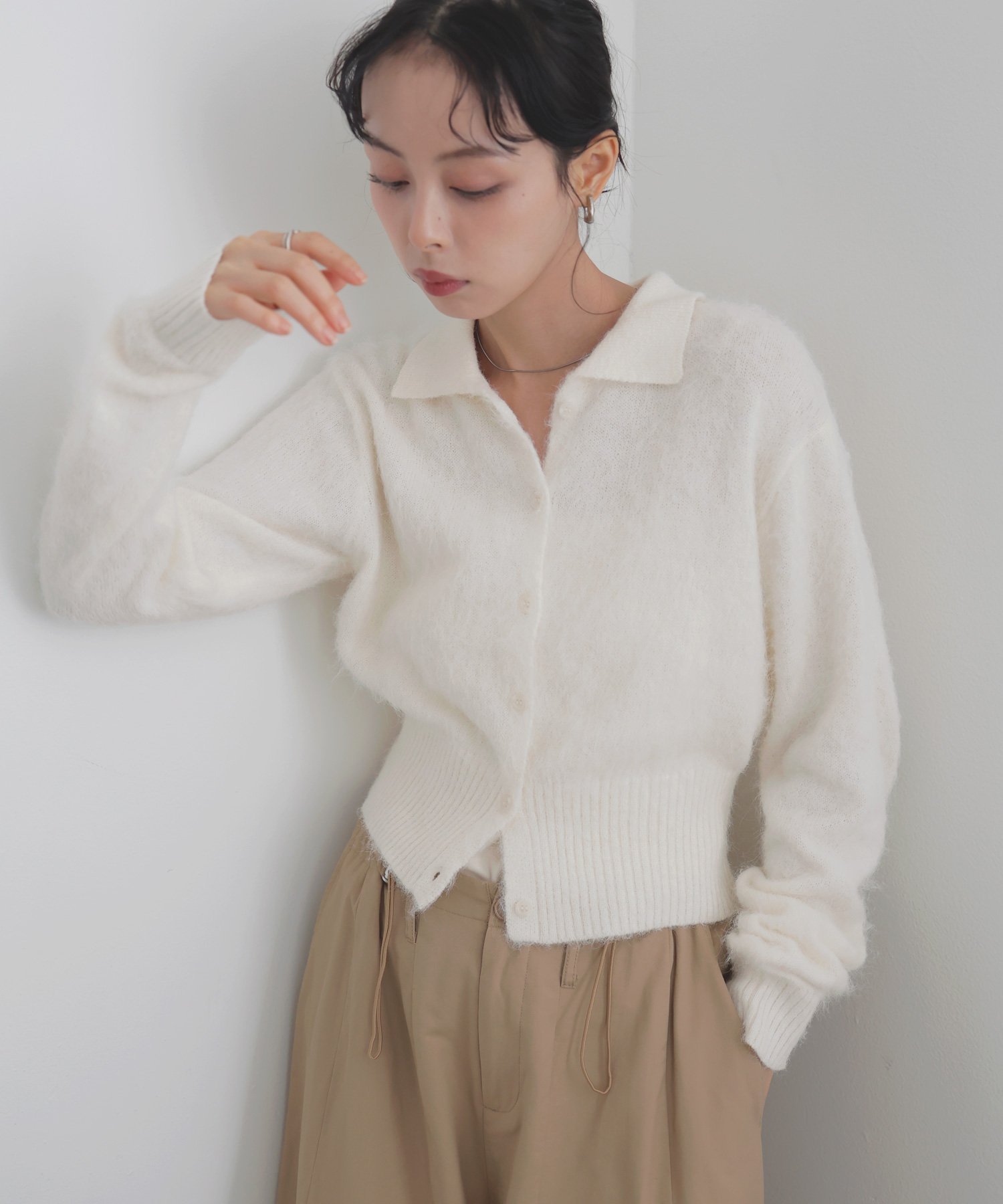 【リアン/Lian】のシャギーポロニットカーディガン インテリア・キッズ・メンズ・レディースファッション・服の通販 founy(ファニー) 　ファッション　Fashion　レディースファッション　Fashion for Women　トップス・カットソー　Cut & Sew Tops　ニット　Knit Tops & Sweaters　カーディガン・羽織り　Layered Style Cardigans　カーディガン　Cardigan, Knitwear　フェザー　Feather, Feather Detail　オフホワイト|ID: prp329100004774955 ipo3291000000034689462