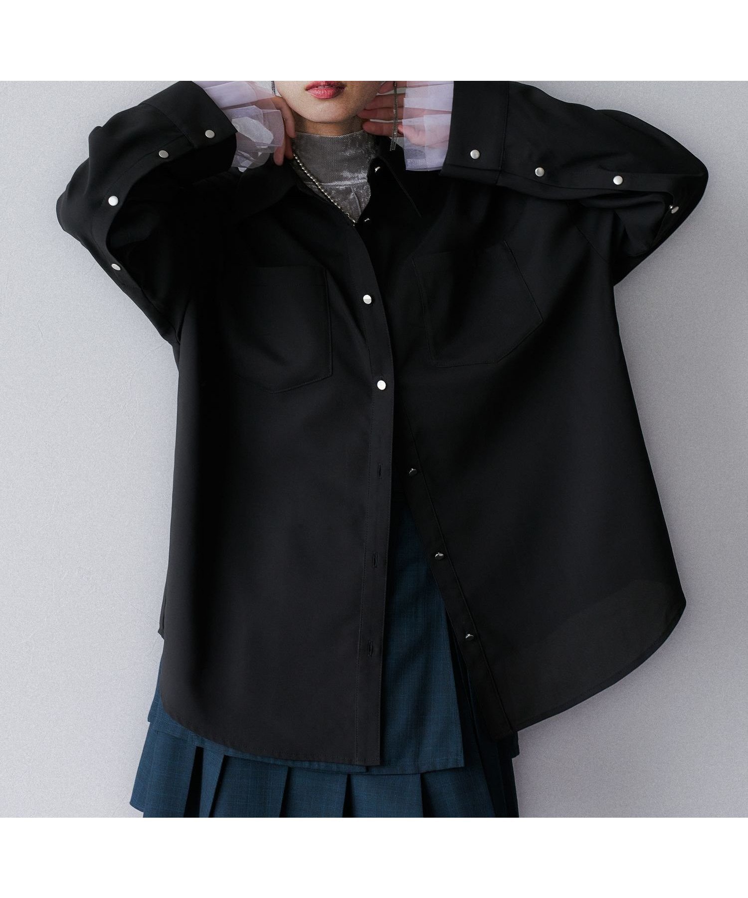 【ハレ/HARE】のアソート2WAYBIGシャツ インテリア・キッズ・メンズ・レディースファッション・服の通販 founy(ファニー) ファッション Fashion レディースファッション Fashion for Women トップス・カットソー Cut & Sew Tops シャツ・ブラウス・オフィスカジュアル Elegant Blouses & Button-Ups インナー Innerwear ウェーブ Wavy Pattern カーゴパンツ Cargo Pants, Utility Pants キャミソール Camisole, Spaghetti Strap Top クール Cool, Chic ストレート Straight, Straight Cut チュニック Tunic, Long Top ツイード Twill, Twill Weave デニム Denim, Jeans Material 長袖 Long Sleeve, Full Sleeve ビッグ Big, Oversized フェミニン Feminine, Girly フレア Flare, Flared ブラウジング Blouson Silhouette, Cinched Waist ベーシック Basic, Essential 羽織 Haori, Light Jacket メタル Metal, Metal Parts リネン Linen, Linen Fabric ロング Long, Long-Length おすすめ Recommended / Our Picks ブラック09|ID: prp329100004775089 ipo3291000000034612040