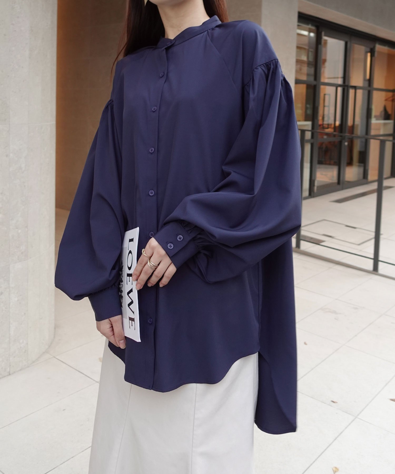 【コーナーズ/CORNERS】のボリュームスリーブバンドカラーブラウス インテリア・キッズ・メンズ・レディースファッション・服の通販 founy(ファニー) 　ファッション　Fashion　レディースファッション　Fashion for Women　トップス・カットソー　Cut & Sew Tops　シャツ・ブラウス・オフィスカジュアル　Elegant Blouses & Button-Ups　ボリューム袖・フリルスリーブブラウス　Voluminous & Ruffle Sleeves / Puffy Sleeve Tops　シンプル　Simple, Minimal　チュニック　Tunic, Long Top　バランス　Balance, Style Balance　ベスト　Vest, Waistcoat　セレモニー　Ceremony　ビジネス 仕事 通勤　Business / Work / Commuting　2025年　2025　2025春夏・S/S　Spring/Summer 2025 SS25　ネイビー|ID: prp329100004775169 ipo3291000000034612981