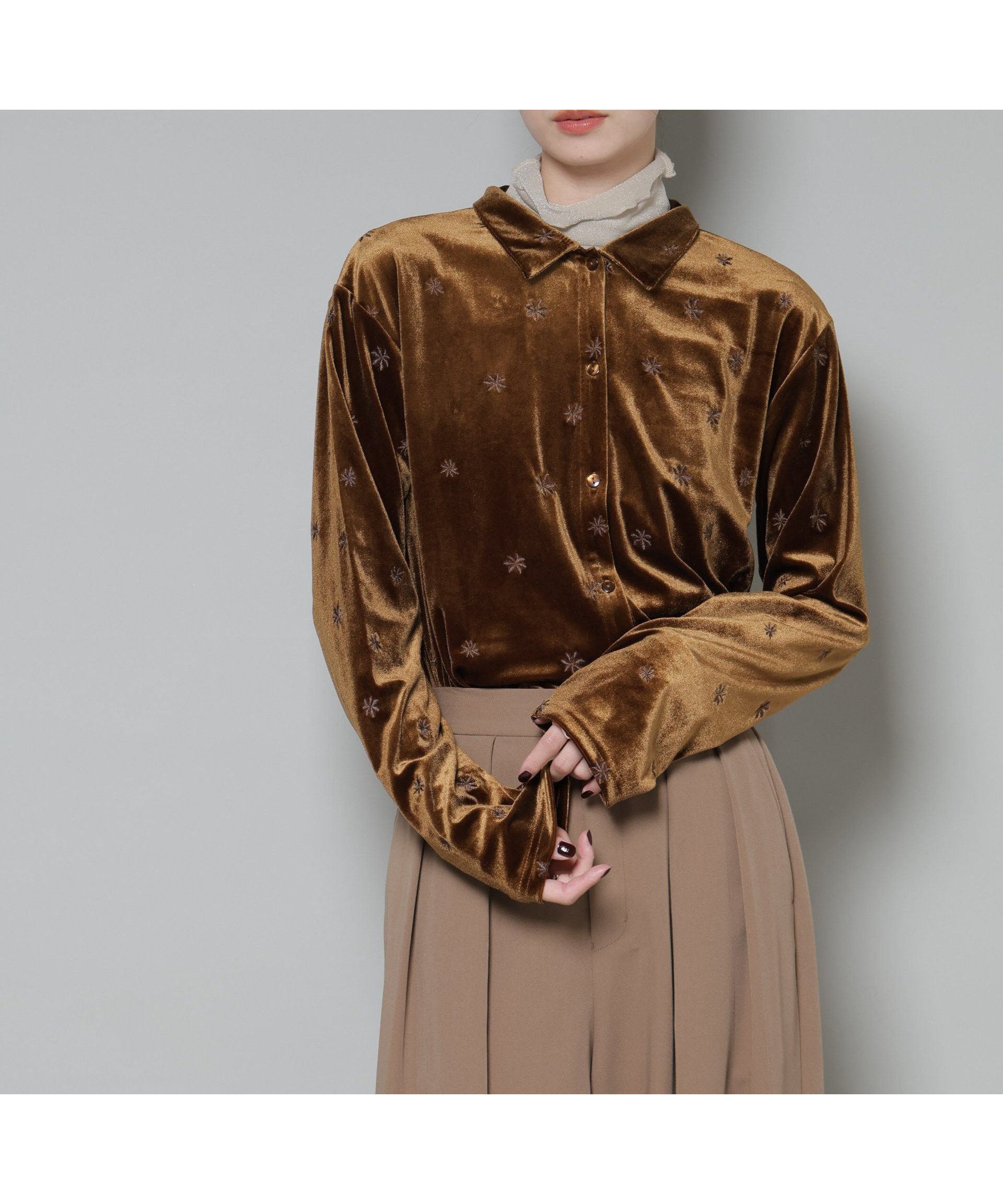 【ナノ ユニバース/nano universe】の刺繍ベロアカットシャツ(セットアップ可) 人気、トレンドファッション・服の通販 founy(ファニー) 　ファッション　Fashion　レディースファッション　Fashion for Women　トップス・カットソー　Cut & Sew Tops　シャツ・ブラウス・オフィスカジュアル　Elegant Blouses & Button-Ups　ベロアトップス　Velour Tops / Velvet-Look Items　クラシカル　Classical, Vintage-Inspired　スリット　Slit, Slit Detail　セットアップ　Set-Up, Coordinated Outfit　タートルネック　Turtleneck, High Neck　トレンド　Trend, Trending Now　ドレス　Dress, One-Piece　フロント　Front, Front Design　ベロア　Velour, Soft Velvet　アウトレット　Outlet / Clearance　おすすめ　Recommended / Our Picks　エレガント 上品　Elegant　2025年　2025　2025-2026秋冬・A/W　Autumn/Winter 2025–26 AW25–26　 other-1|ID: prp329100004775335 ipo3291000000034614778