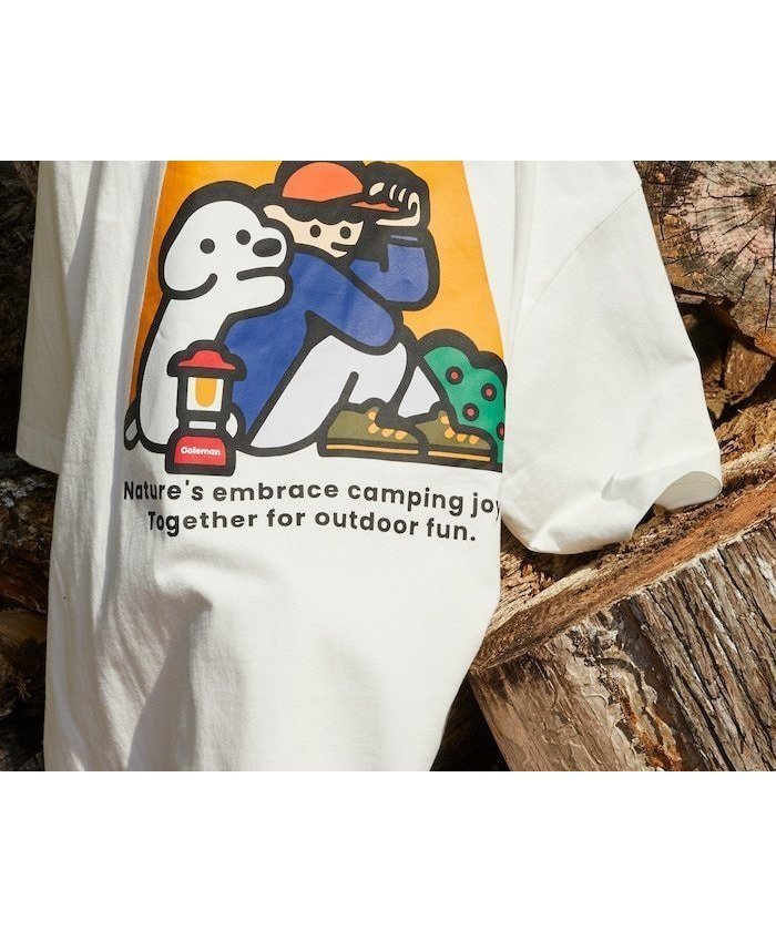 【フリークスストア/FREAK'S STORE】の別注 コールマン matsui hug II SS TEE バックプリント クルーネック 半袖T 25SS インテリア・キッズ・メンズ・レディースファッション・服の通販 founy(ファニー) 　ファッション　Fashion　レディースファッション　Fashion for Women　トップス・カットソー　Cut & Sew Tops　バッグ　Bags　アウトドア　Outdoor Clothing　イラスト　Illustration　カーゴパンツ　Cargo Pants, Utility Pants　グラフィック　Graphic, Graphic Design　サンダル　Sandals, Summer Shoes　ショーツ　Shorts, Short Pants　シンプル　Simple, Minimal　スタンダード　Standard, Basic　デニム　Denim, Jeans Material　定番　Standard, Basic Item　人気　Popular, Best Seller　バランス　Balance, Style Balance　フィット　Fit, Slim Fit　フロント　Front, Front Design　プリント　Print, Printed Pattern　ボトム　Bottoms, Lower Wear　別注　Limited Edition, Custom Order　半袖　Short Sleeve, Half Sleeve　モチーフ　Motif, Design Theme　レギュラー　Regular, Standard Fit　S/S・春夏　SS, Spring/Summer, Warm Season　おすすめ　Recommended / Our Picks　犬　Dog　夏　Summer　2025年　2025　2025春夏・S/S　Spring/Summer 2025 SS25　ホワイト|ID: prp329100004775713 ipo3291000000034619827