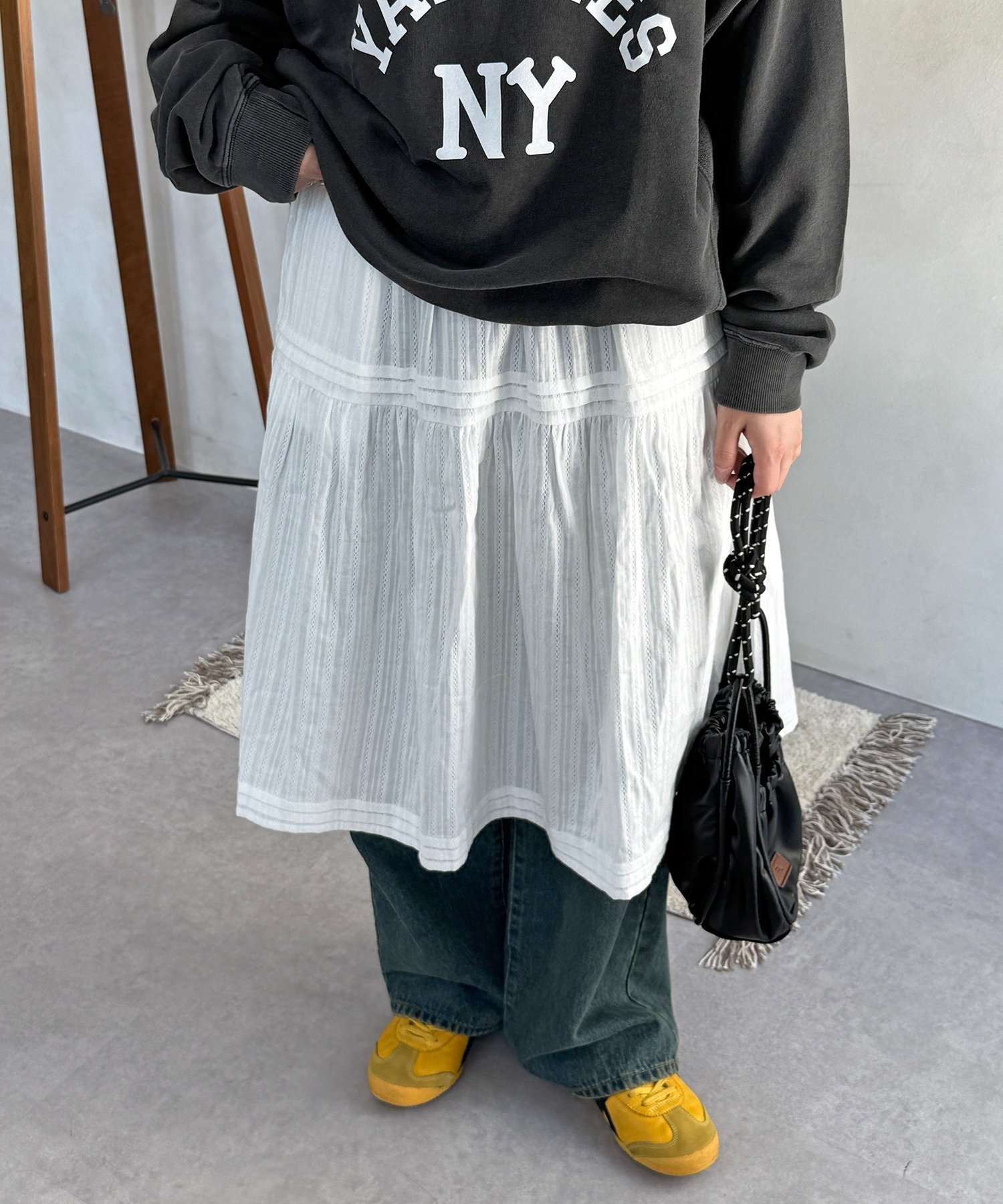 【シーピーシーエム/CPCM】の裏地起毛レーススカート インテリア・キッズ・メンズ・レディースファッション・服の通販 founy(ファニー) 　ファッション　Fashion　レディースファッション　Fashion for Women　スカート　Skirts　秋　Autumn　カーディガン　Cardigan, Knitwear　ガーリー　Girly, Feminine Style　スウェット / スエット　Sweatshirt, Sweatwear　デニム　Denim, Jeans Material　トレンド　Trend, Trending Now　ポケット　Pocket, Pocket Detail　レース　Lace, Lace Fabric　おすすめ　Recommended / Our Picks　オフホワイト|ID: prp329100004775801 ipo3291000000034621058