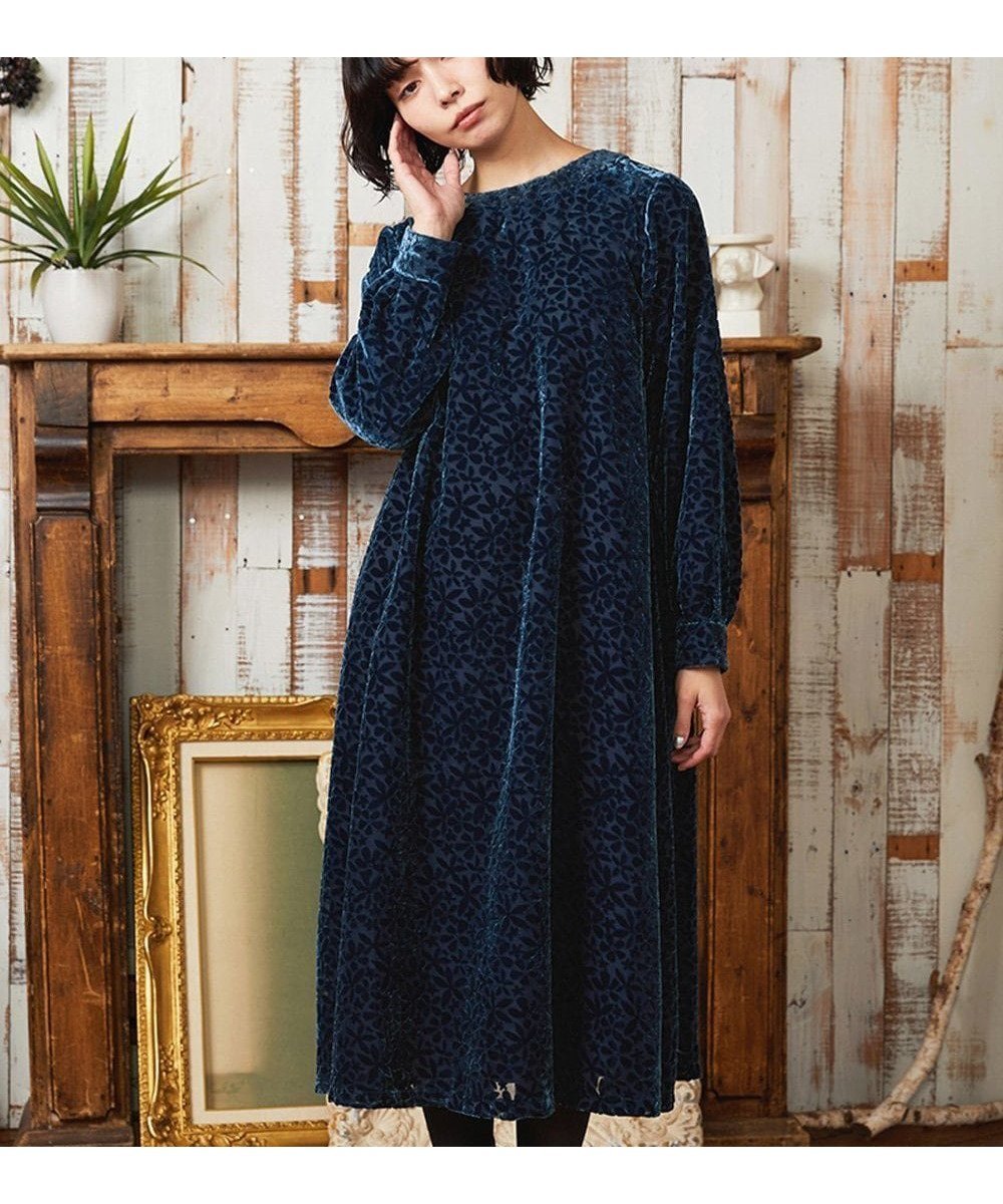 【ホコモモラ/Jocomomola】のTardin calido オパールフラワーモチーフワンピース インテリア・キッズ・メンズ・レディースファッション・服の通販 founy(ファニー) 　ファッション　Fashion　レディースファッション　Fashion for Women　ワンピース　Dresses　エレガント 上品　Elegant　春　Spring　秋　Autumn　カーディガン　Cardigan, Knitwear　ジャケット　Jacket, Outerwear　透かし　Cut-Out, Lacework　ベルベット　Velvet, Velvety　ポケット　Pocket, Pocket Detail　冬　Winter / This Winter　おすすめ　Recommended / Our Picks　夏　Summer　ブルー|ID: prp329100004775899 ipo3291000000034621756