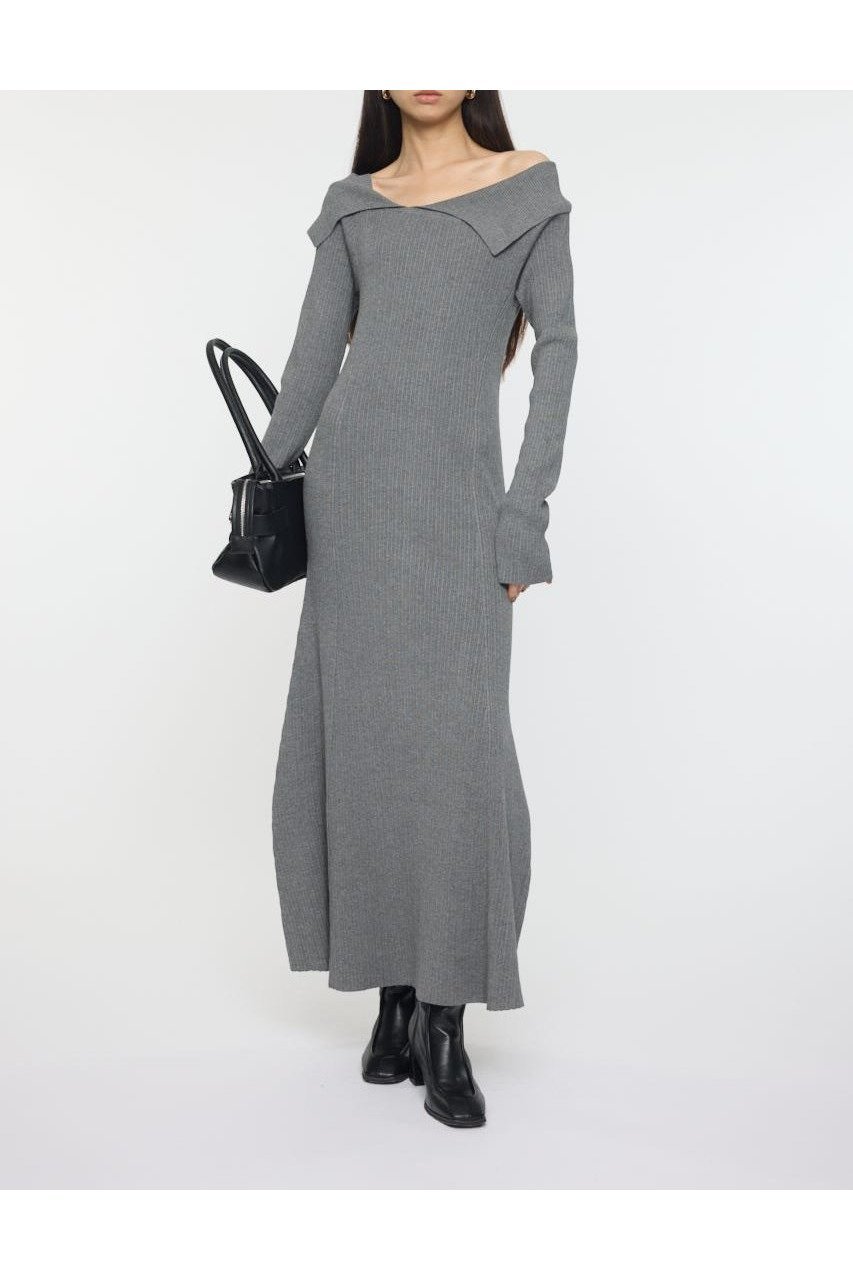 【マウジー/moussy】のASYMMETRY COLLAR KNIT ドレス インテリア・キッズ・メンズ・レディースファッション・服の通販 founy(ファニー) ファッション Fashion レディースファッション Fashion for Women トップス・カットソー Cut & Sew Tops ニット Knit Tops & Sweaters ワンピース Dresses フォーマル・パーティードレス・結婚式用ドレス Elegant & Casual Dresses アクセサリー Fashion Accessories アシンメトリー Asymmetrical Style カッティング Cutting Detail ジャケット Jacket, Outerwear ドレス Dress, One-Piece 人気 Popular, Best Seller ベロア Velour, Soft Velvet モックネック Mock Neck, Short Turtleneck ロング Long, Long-Length 再入荷 Restock / Back in Stock おすすめ Recommended / Our Picks エレガント 上品 Elegant T.GRY|ID: prp329100004775932 ipo3291000000034871566