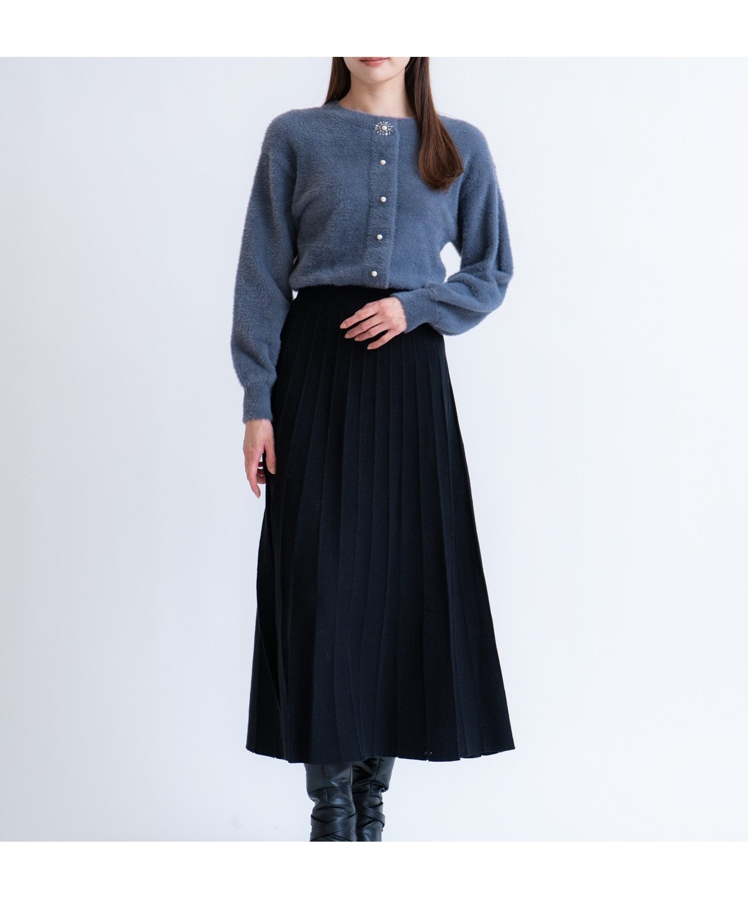 【ノエラ/Noela】のドッキングプリーツニットワンピース インテリア・キッズ・メンズ・レディースファッション・服の通販 founy(ファニー) 　ファッション　Fashion　レディースファッション　Fashion for Women　ワンピース　Dresses　ニットワンピース　Knit Dresses　アイレット　Eyelet Lace　ジュエリー　Jewelry, Accessories　ドッキング　Docking, Mixed Material　パール　Pearl, Pearl Accent　ビジュー　Bijou, Jewel-like Accent　フェザー　Feather, Feather Detail　プリーツ　Pleats, Pleated　ポケット　Pocket, Pocket Detail　エレガント 上品　Elegant　チャコールグレー|ID: prp329100004775946 ipo3291000000034622127