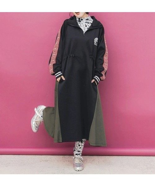 【ゴースローキャラバン/go slow caravan】のScoLar/スカラー ニットテープ使いジャージOP (WOMENS) インテリア・キッズ・メンズ・レディースファッション・服の通販 founy(ファニー) 　ファッション　Fashion　レディースファッション　Fashion for Women　トップス・カットソー　Cut & Sew Tops　ニット　Knit Tops & Sweaters　おすすめ　Recommended / Our Picks　カラフル　Colorful Design　シューズ　Shoes, Footwear　ドローコード　Drawcord, Drawstring Cord　ハイネック　High Neck, Mock Neck　プリント　Print, Printed Pattern　レギンス　Leggings, Stretch Pants　ワンポイント　One Point, Statement Accent　ブラック|ID: prp329100004775964 ipo3291000000034951301