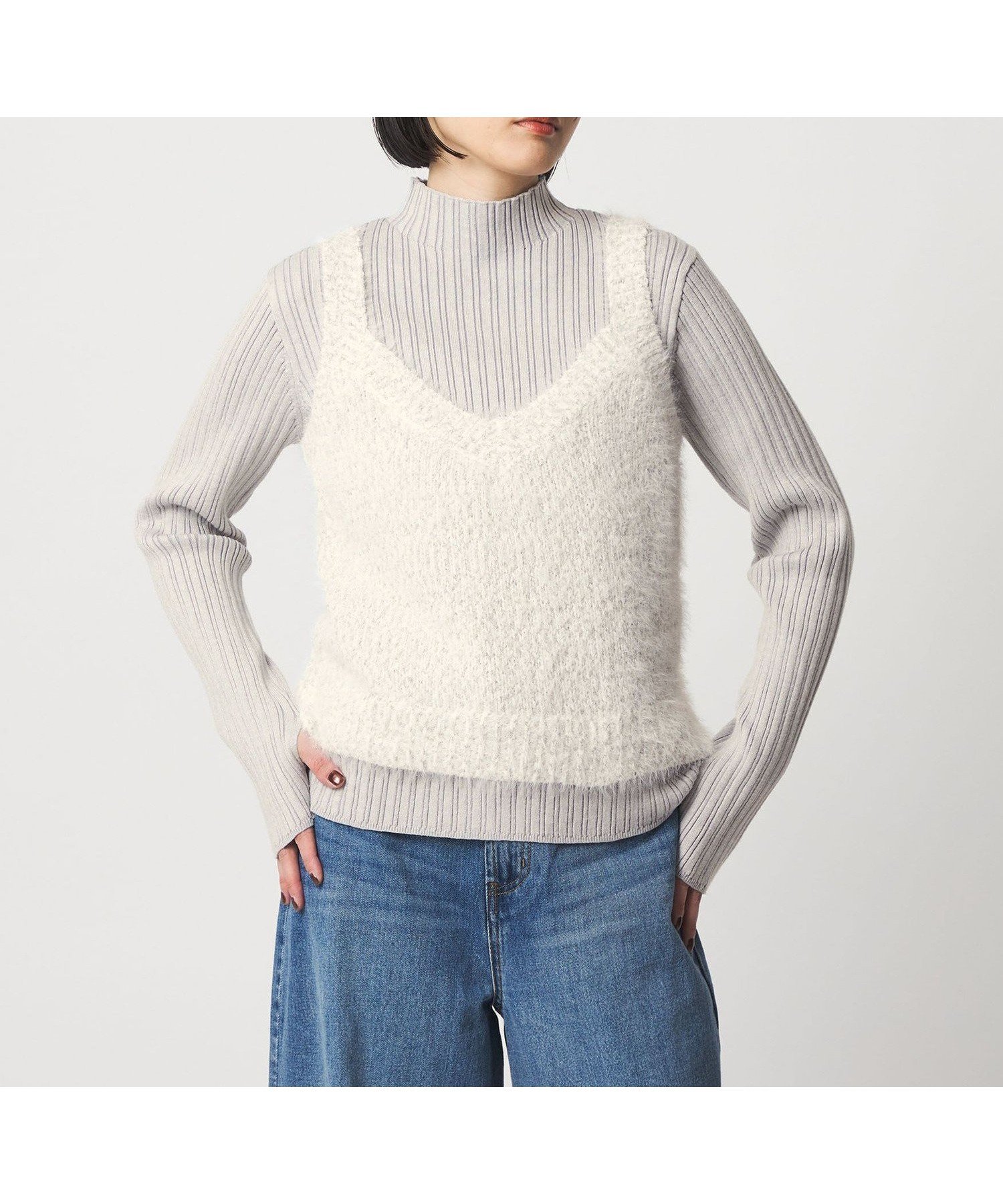 【ユナイテッドアローズ/UNITED ARROWS】のフェザーミックス キャミ+ハイネックニット A DAY IN THE LIFE インテリア・キッズ・メンズ・レディースファッション・服の通販 founy(ファニー) 　ファッション　Fashion　レディースファッション　Fashion for Women　トップス・カットソー　Cut & Sew Tops　ニット　Knit Tops & Sweaters　キャミソール&ノースリーブ　Camisoles & Sleeveless Tops　インナー　Innerwear　キャミ　Camisole, Cami Top　キャミソール　Camisole, Spaghetti Strap Top　シンプル　Simple, Minimal　トレンド　Trend, Trending Now　ハイネック　High Neck, Mock Neck　バランス　Balance, Style Balance　フェザー　Feather, Feather Detail　ベーシック　Basic, Essential　ミックス　Mix, Mixed Style　メランジ　Melange, Mixed Yarn　リブニット　Rib Knit, Ribbed Knit　ワイド　Wide, Wide Fit　アウトレット　Outlet / Clearance　ビジネス 仕事 通勤　Business / Work / Commuting　LT.GRAY|ID: prp329100004776004 ipo3291000000034905898