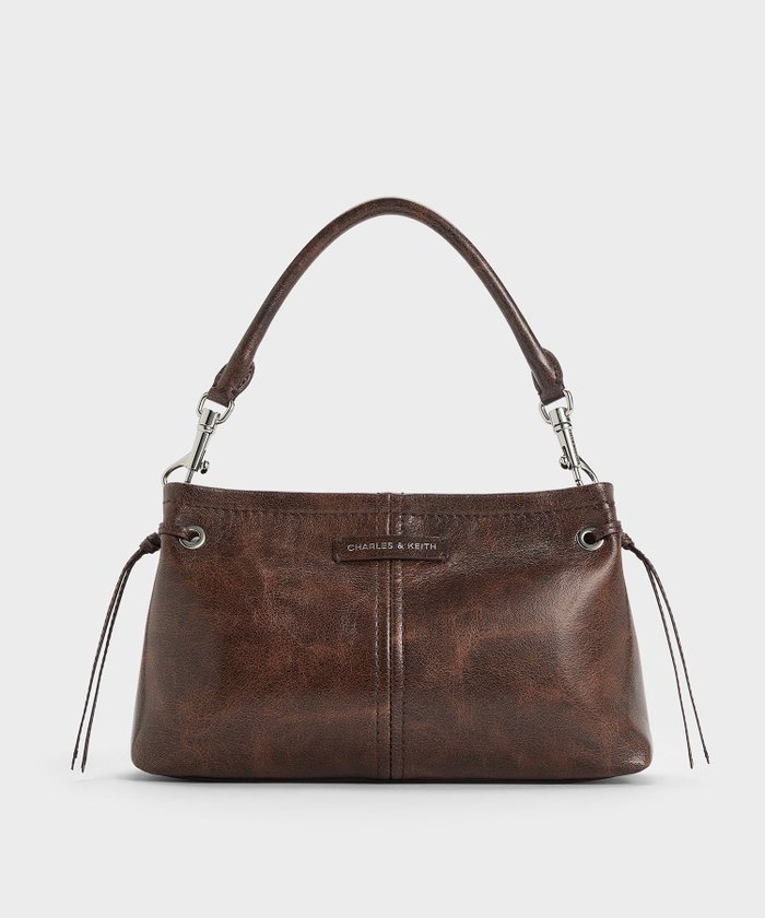 【チャールズ アンド キース/CHARLES & KEITH】のNoane ノアン クリンクルエフェクトドロウストリングトップハンドルバッグ インテリア・キッズ・メンズ・レディースファッション・服の通販 founy(ファニー) https://founy.com/ ファッション Fashion レディースファッション Fashion for Women バッグ Bags コンパクト Compact, Small Size スマート Smart, Elegant タッセル Tassel, Fringe リップ Lip, Lip Motif 旅行 Travel 財布 Wallet, Purse 軽量 Lightweight, Ultra Light |ID: prp329100004776036 ipo3291000000034623054